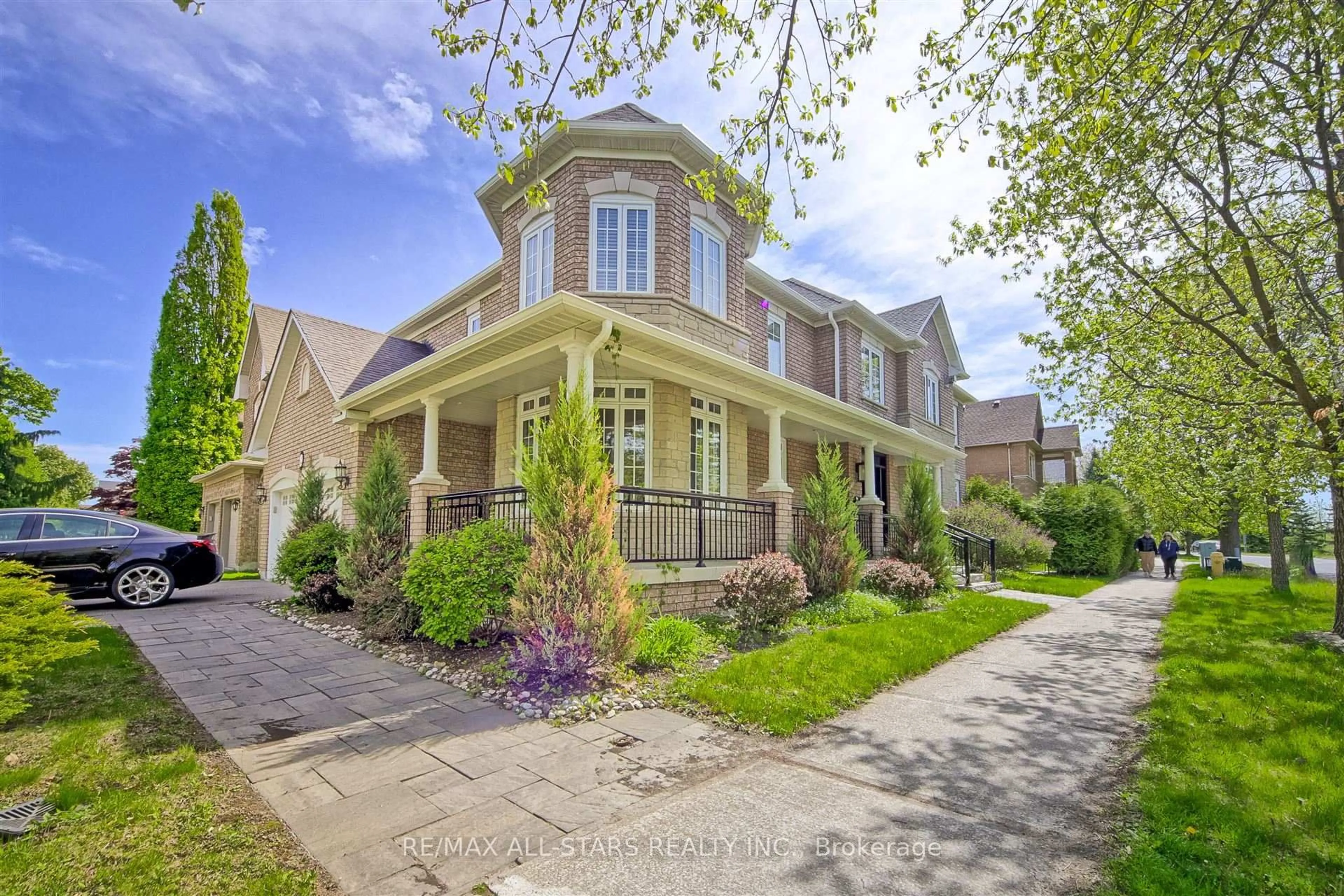 Home with brick exterior material, street for 1 Silverflower Ave, Markham Ontario L3S 4B7