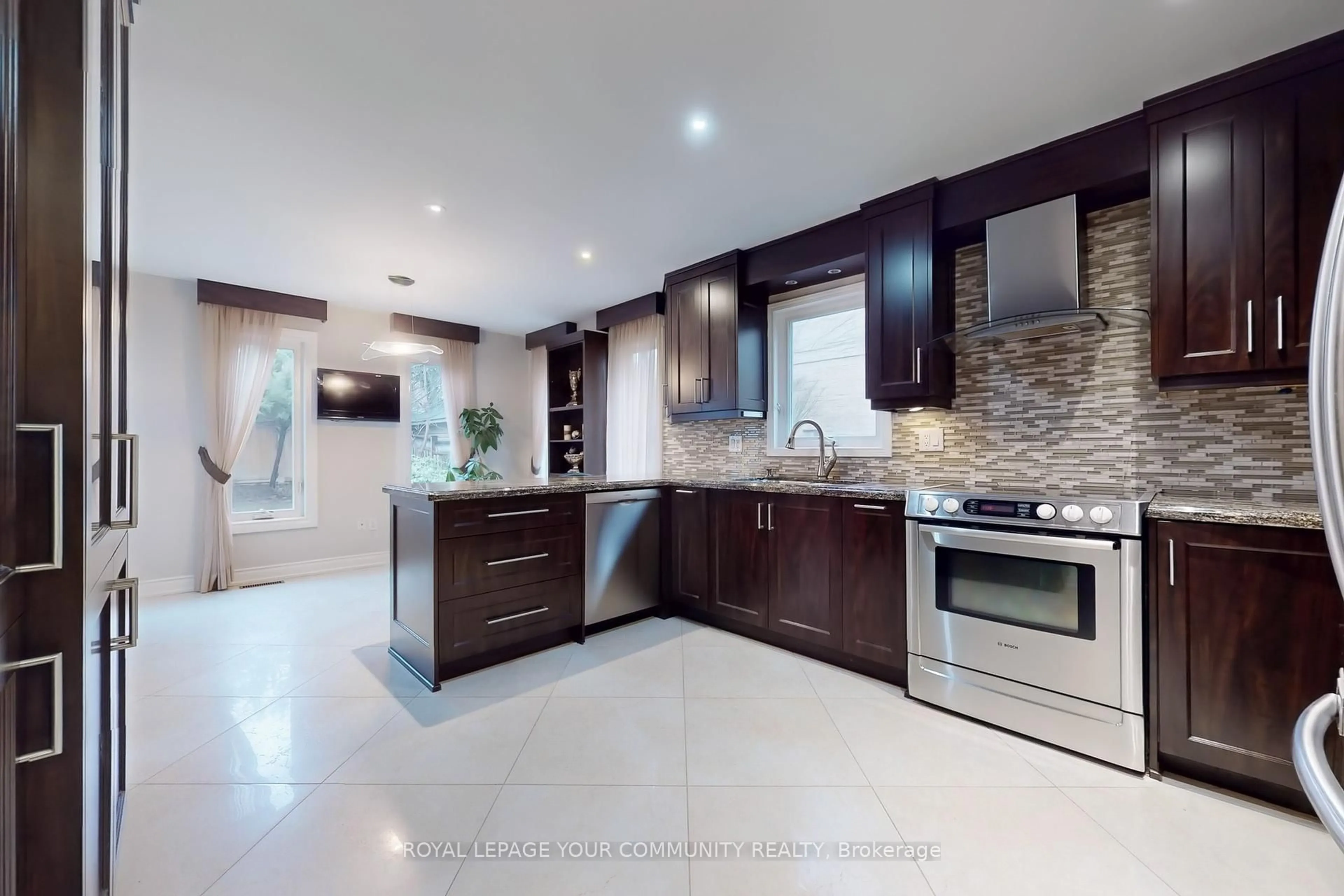 Contemporary kitchen, ceramic/tile floor for 73 Highgrove Cres, Richmond Hill Ontario L4C 7W7