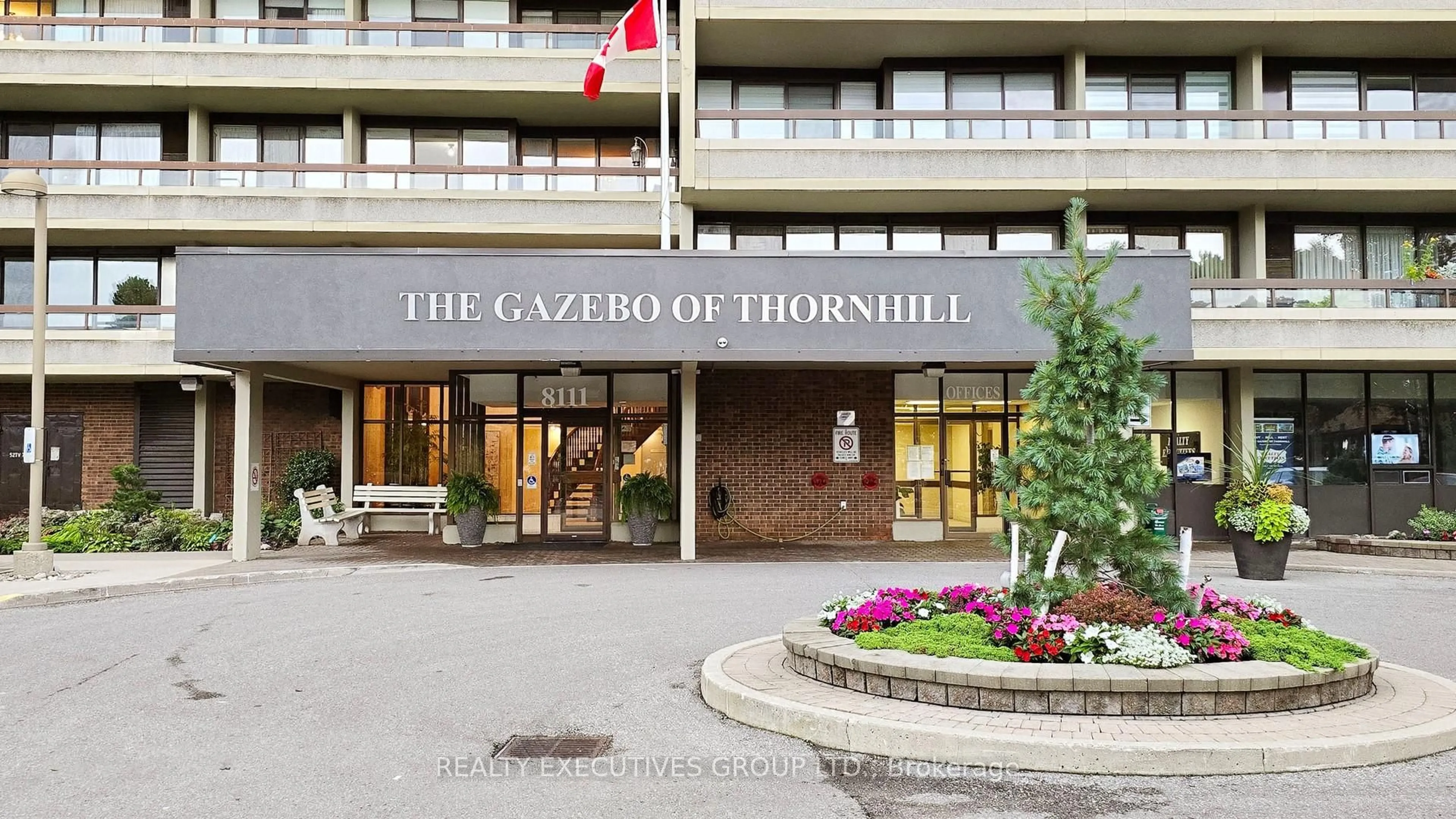 Indoor foyer for 8111 Yonge St #1601, Markham Ontario L3T 4V9