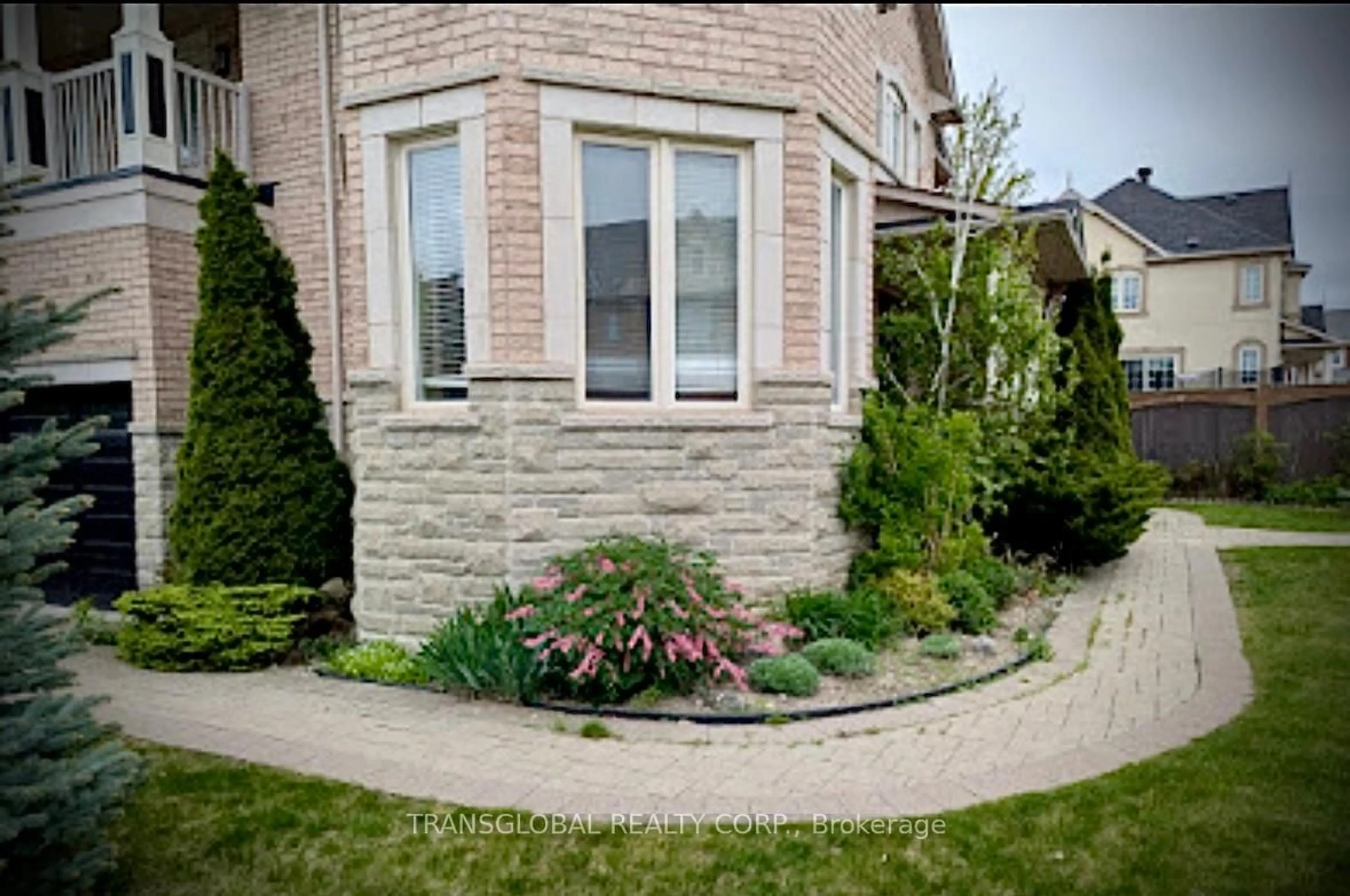 Home with brick exterior material, street for 1 Pitney Ave, Richmond Hill Ontario L4E 4Y7