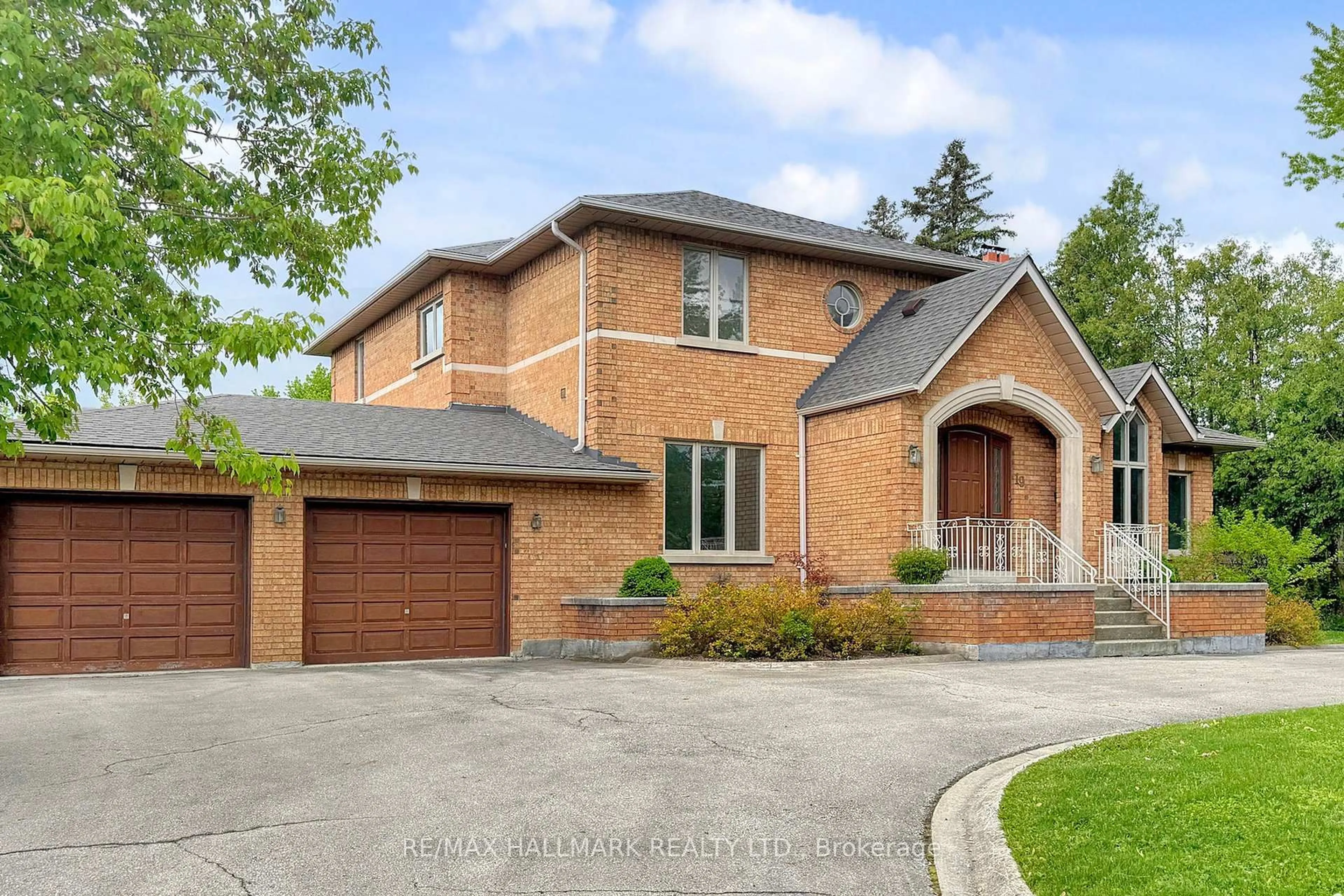 Home with brick exterior material, street for 19 Hillside Ave, Vaughan Ontario L4K 1W9
