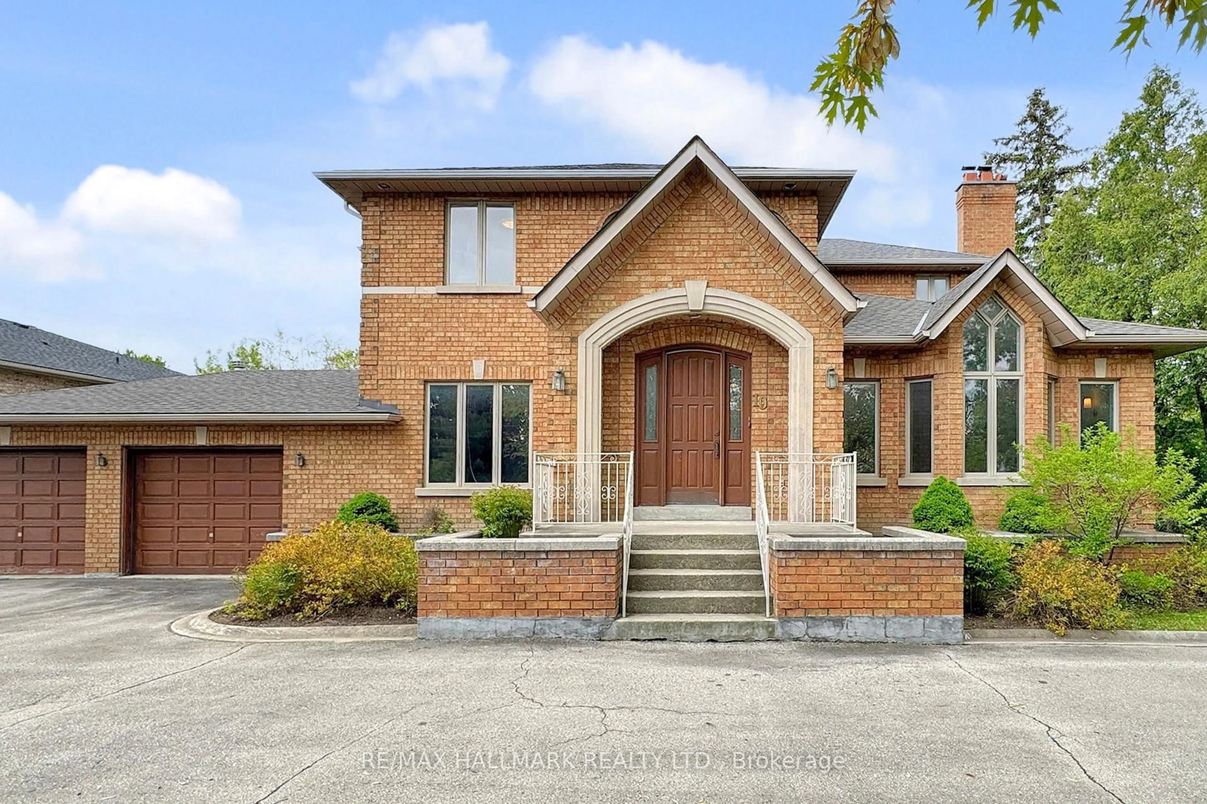Home with brick exterior material, street for 19 Hillside Ave, Vaughan Ontario L4K 1W9