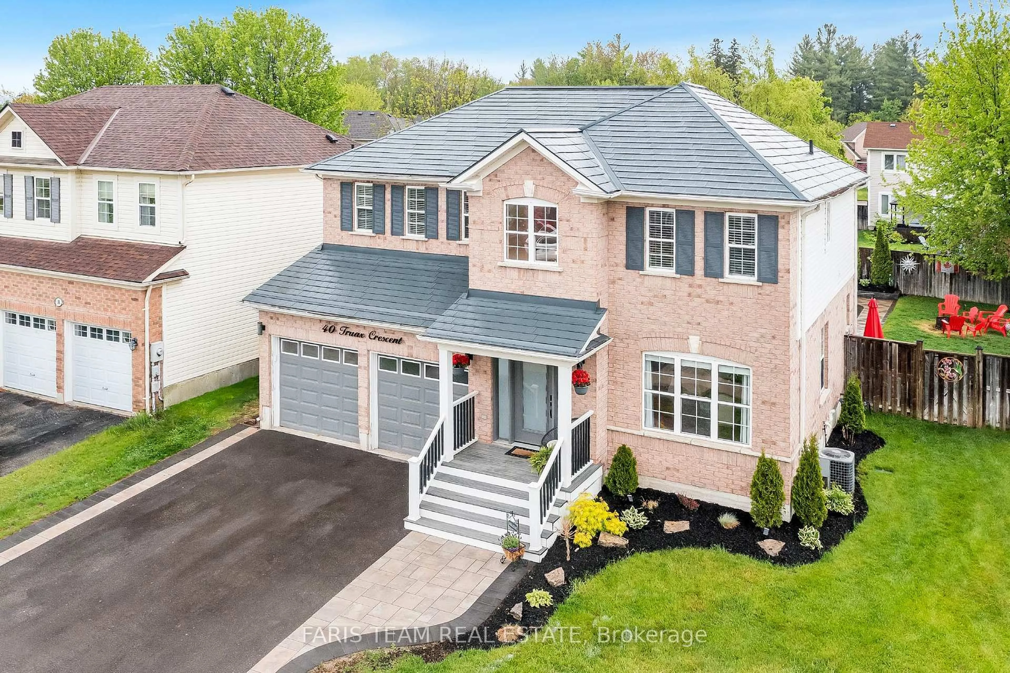A pic from outside/outdoor area/front of a property/back of a property/a pic from drone, street for 40 Truax Cres, Essa Ontario L0L 1L0