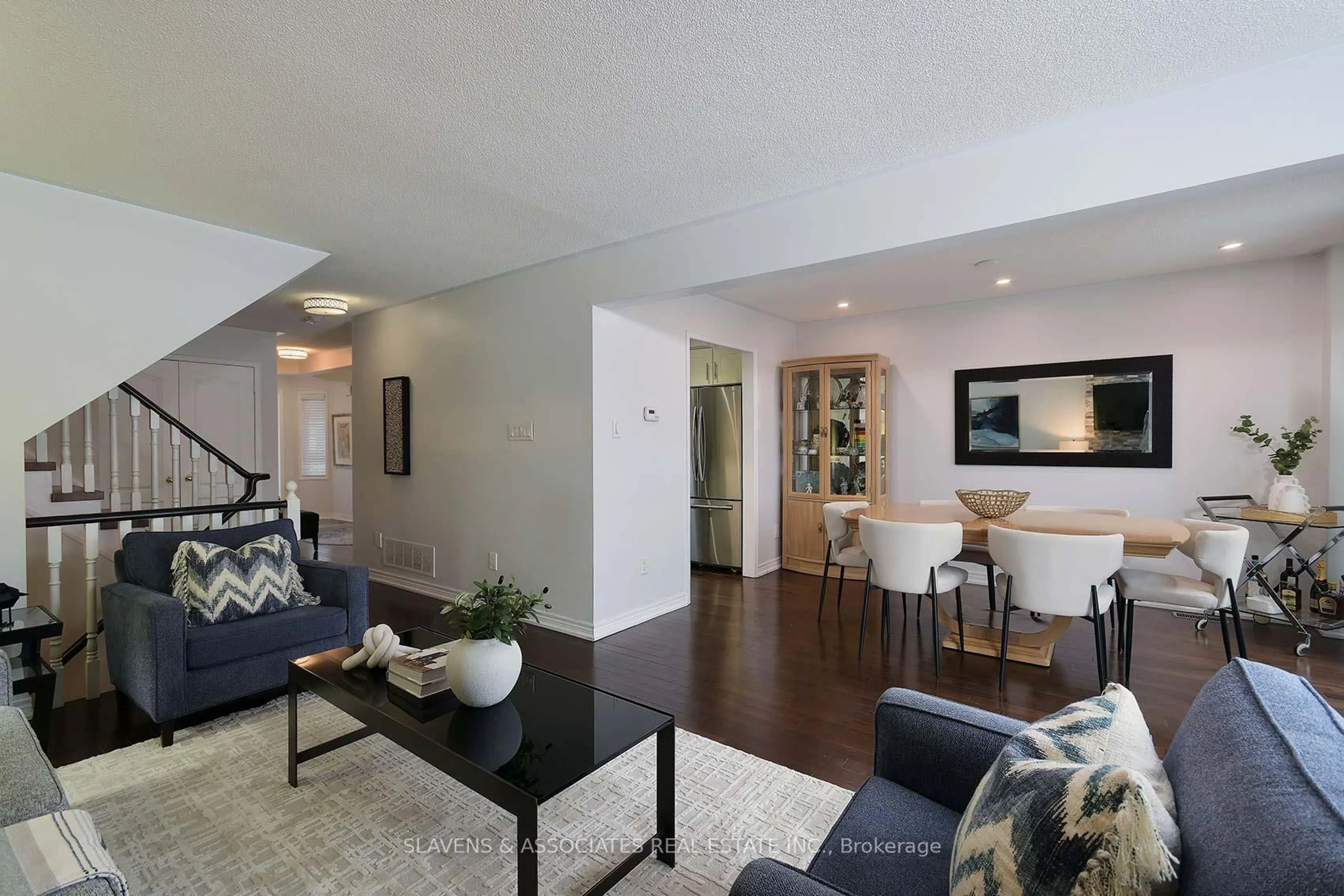 Living room with furniture, wood/laminate floor for 76 Alameda Circ #18, Vaughan Ontario L4J 8A6