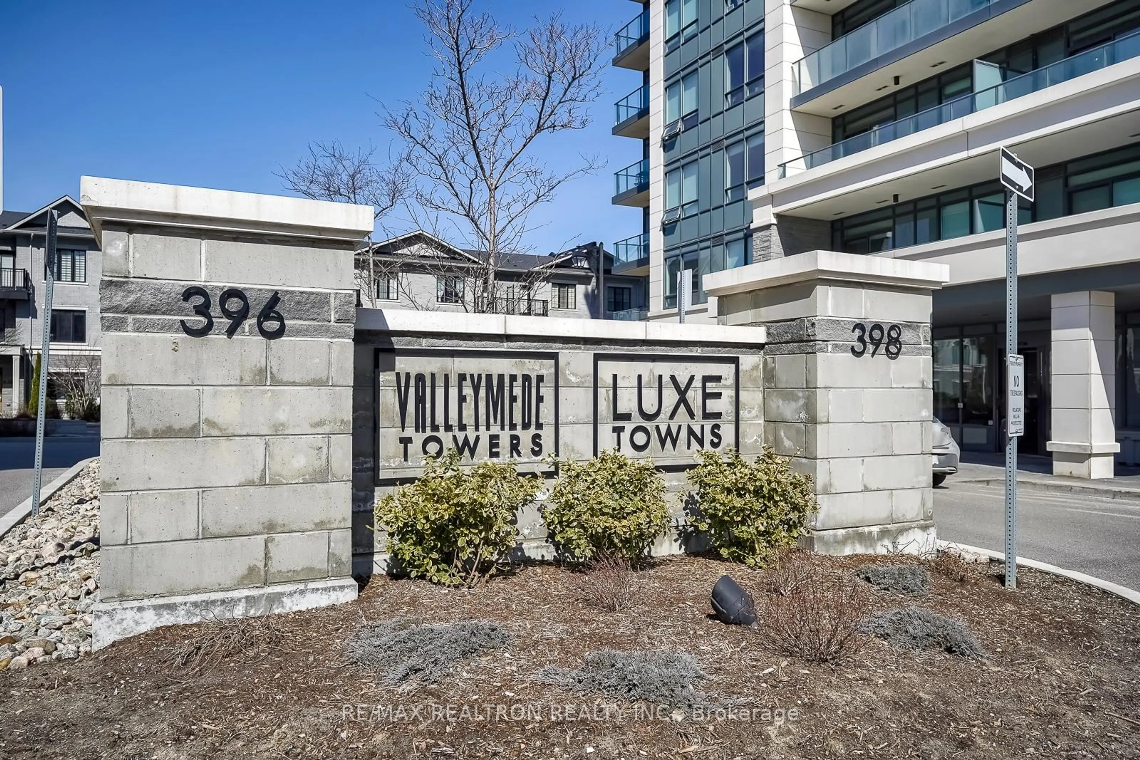 Unknown for 398 Highway 7 N/A #815, Richmond Hill Ontario L4B 0G6