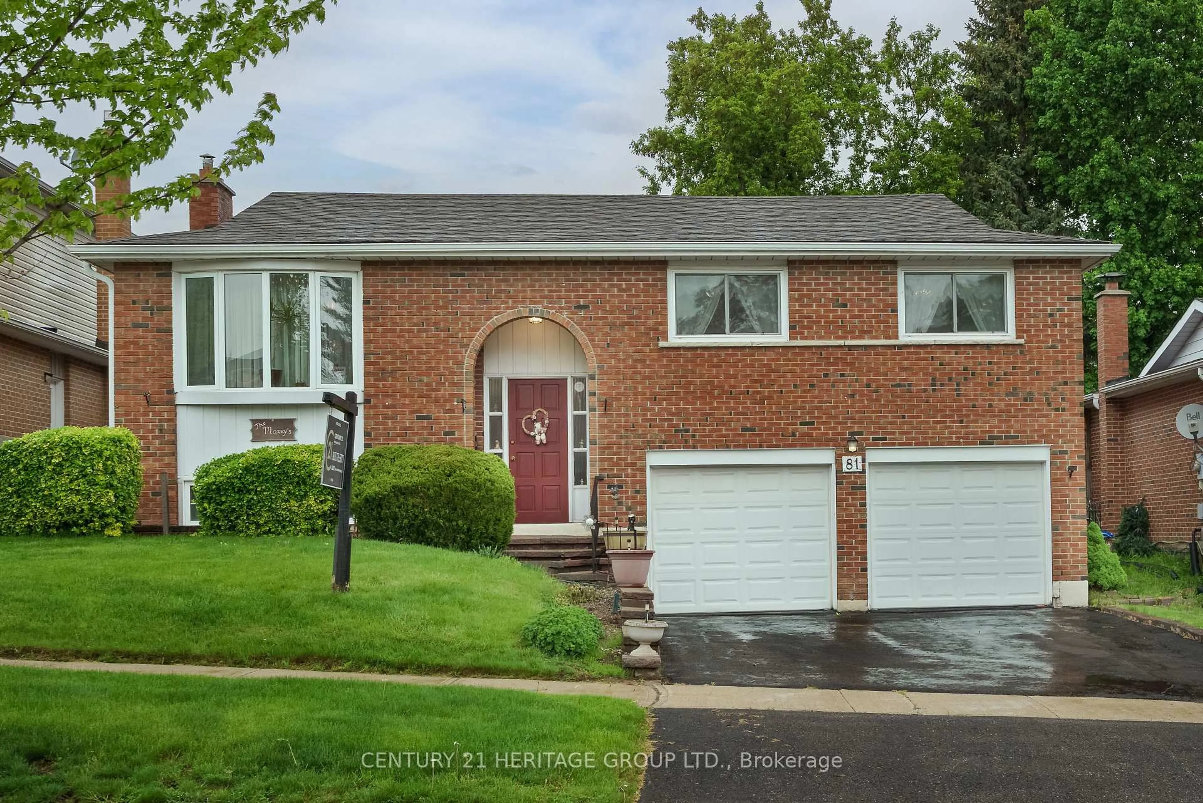 Home with brick exterior material, street for 81 Porter St, Bradford West Gwillimbury Ontario L3Z 1E9