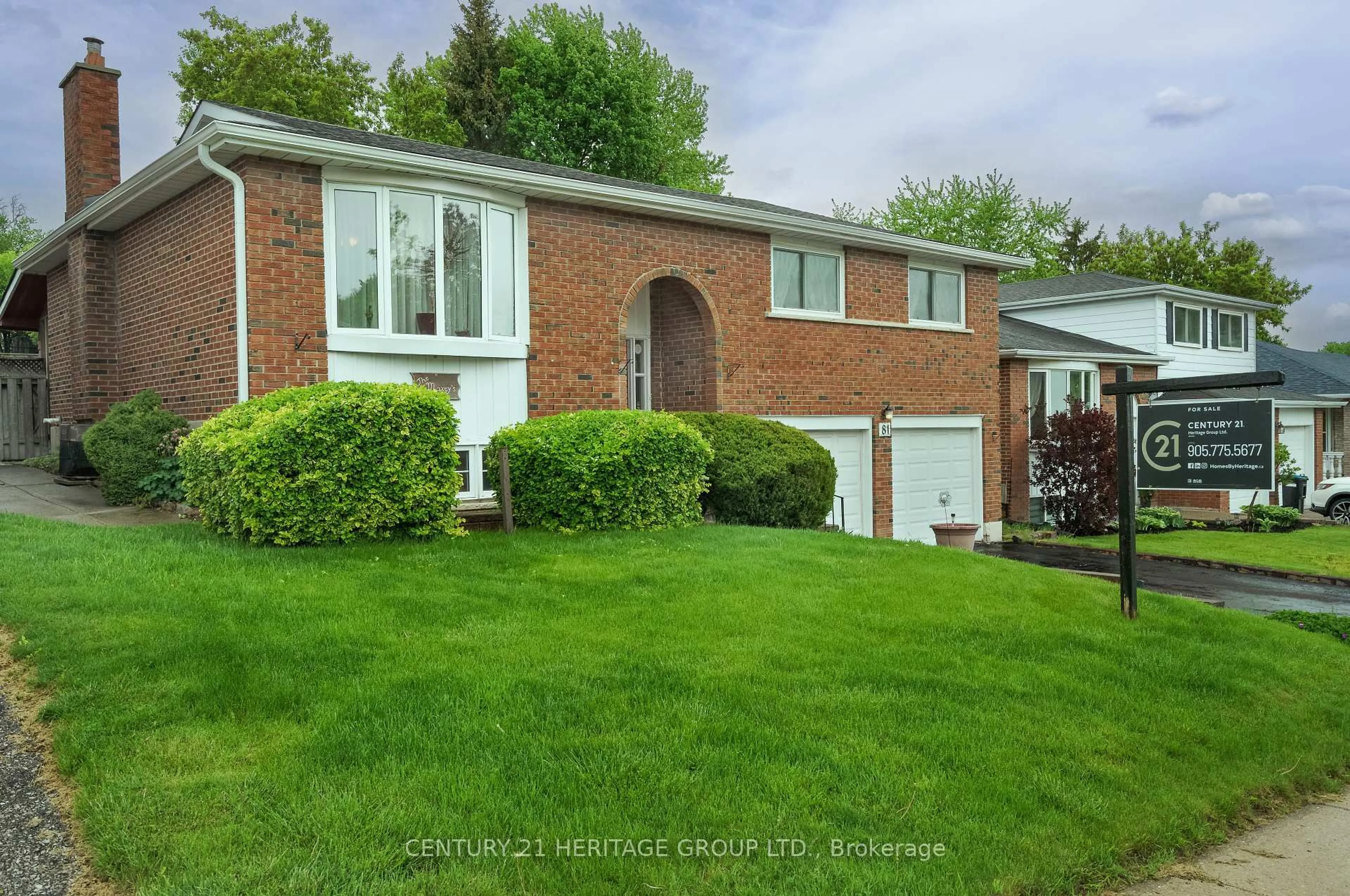 Home with brick exterior material, street for 81 Porter St, Bradford West Gwillimbury Ontario L3Z 1E9