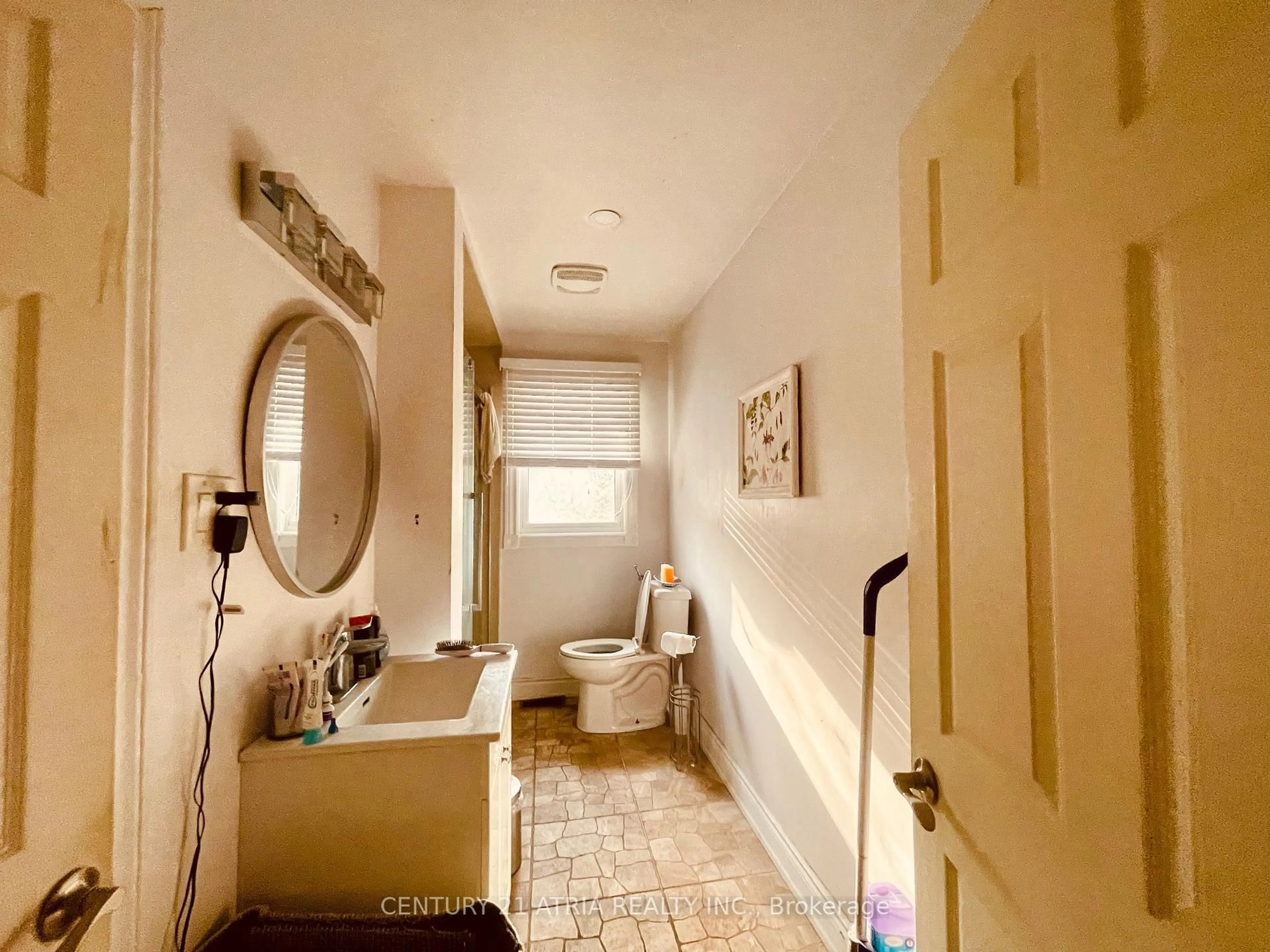 A pic of a room for 14178 Yonge St, Aurora Ontario L4G 0P5