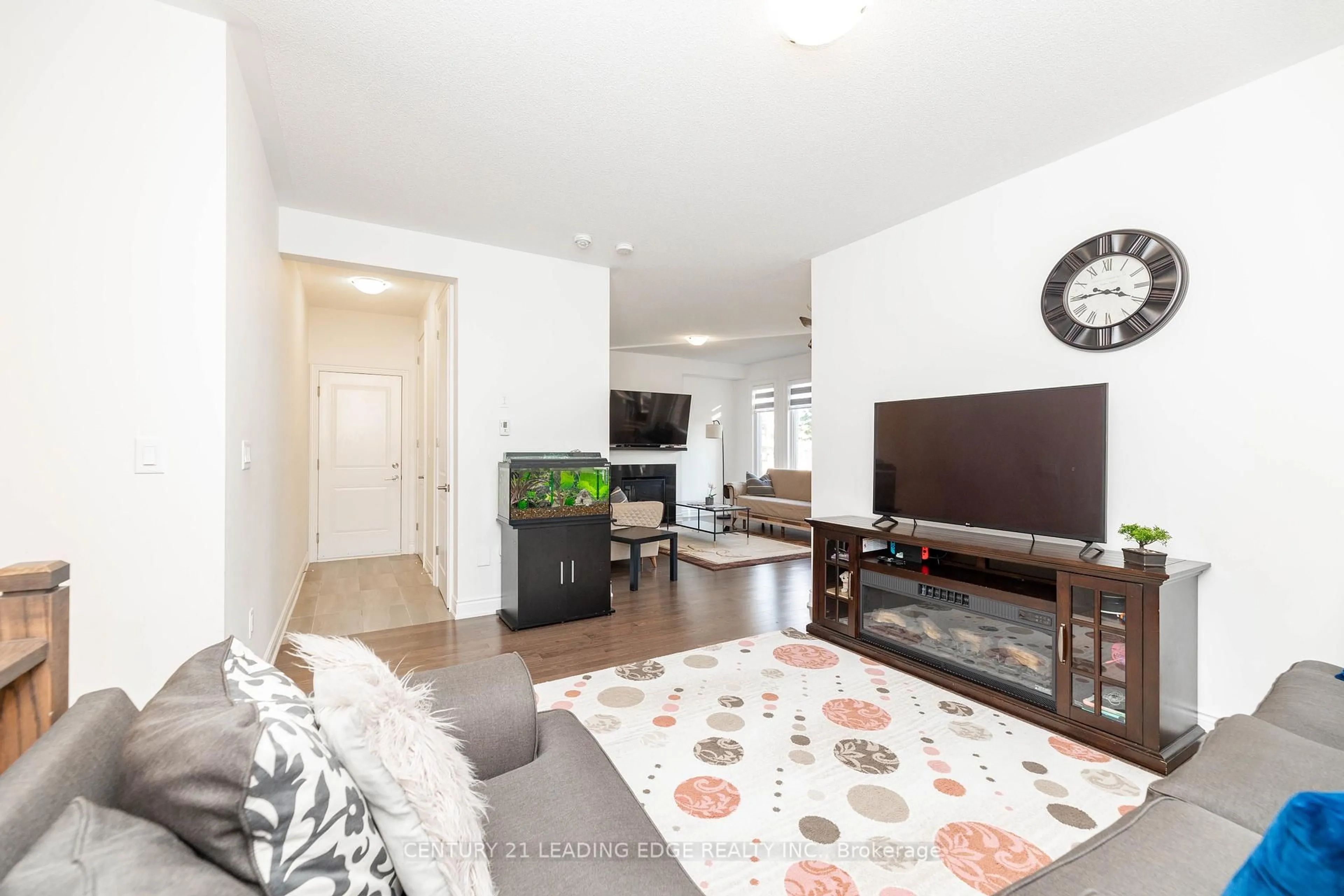 Living room with furniture, unknown for 55 Bartram Cres, Bradford West Gwillimbury Ontario L3Z 0T3