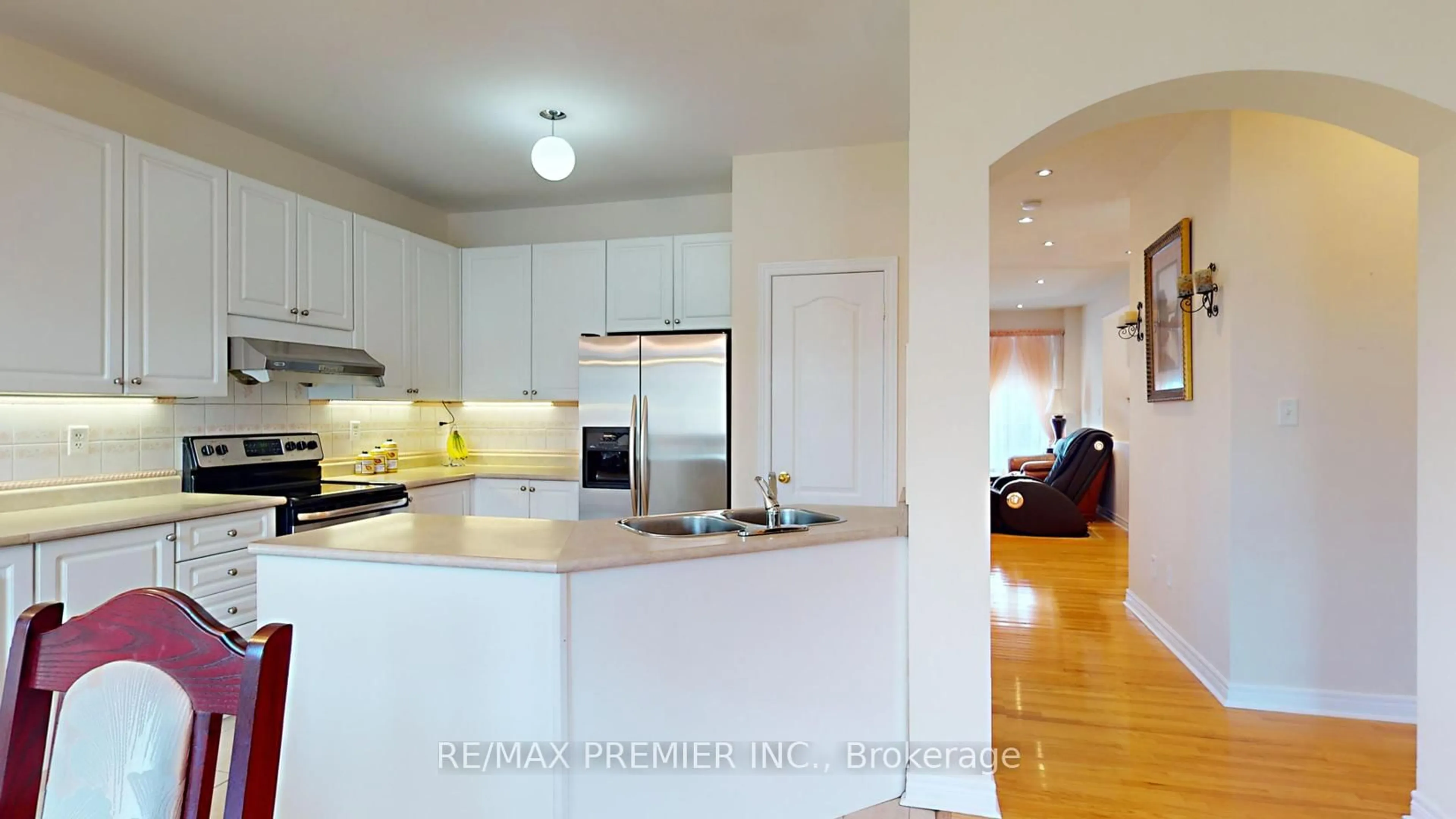 Open concept kitchen, unknown for 62 Sedgeway Hts, Vaughan Ontario L4H 3A9