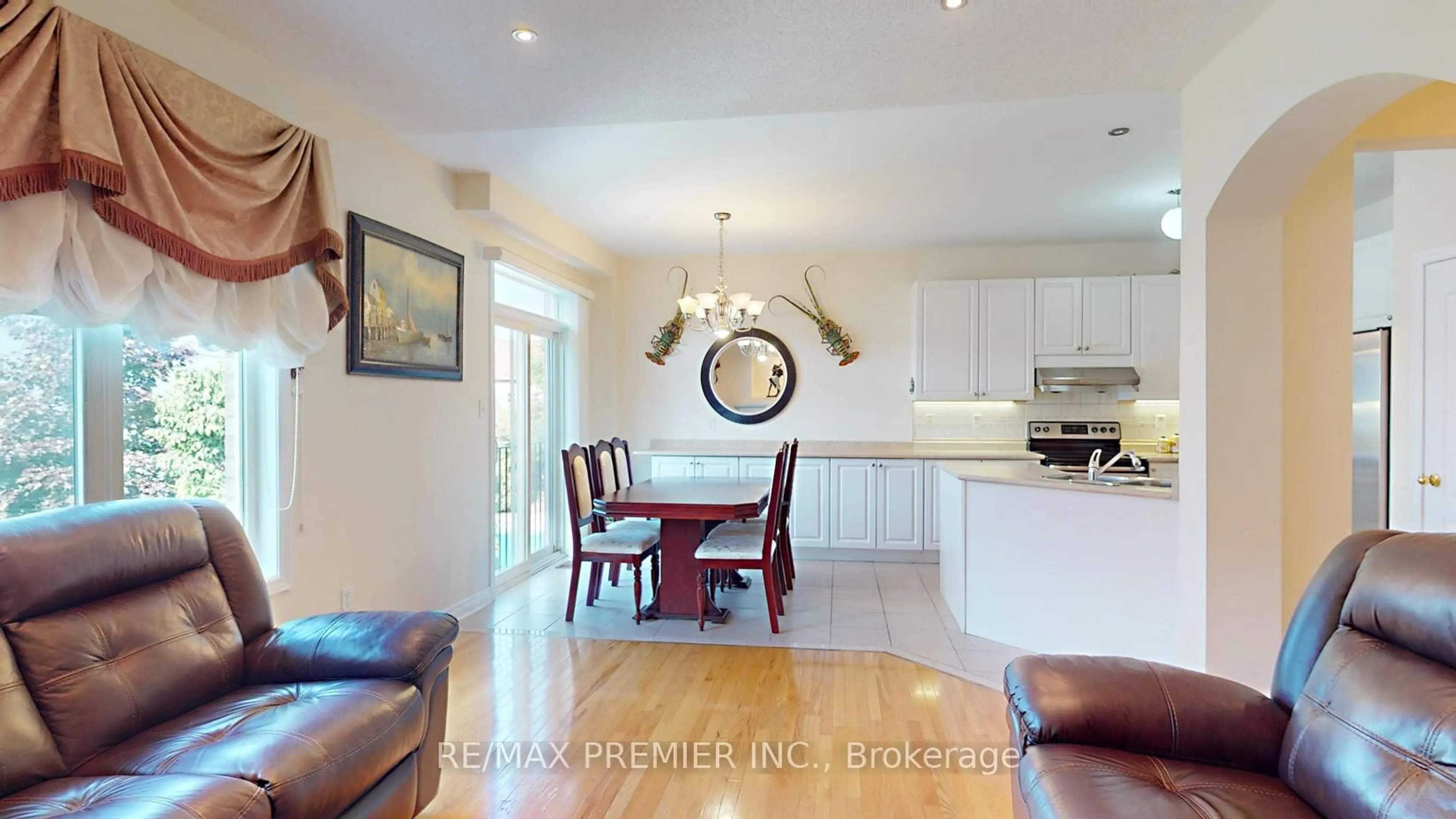 Open concept kitchen, unknown for 62 Sedgeway Hts, Vaughan Ontario L4H 3A9