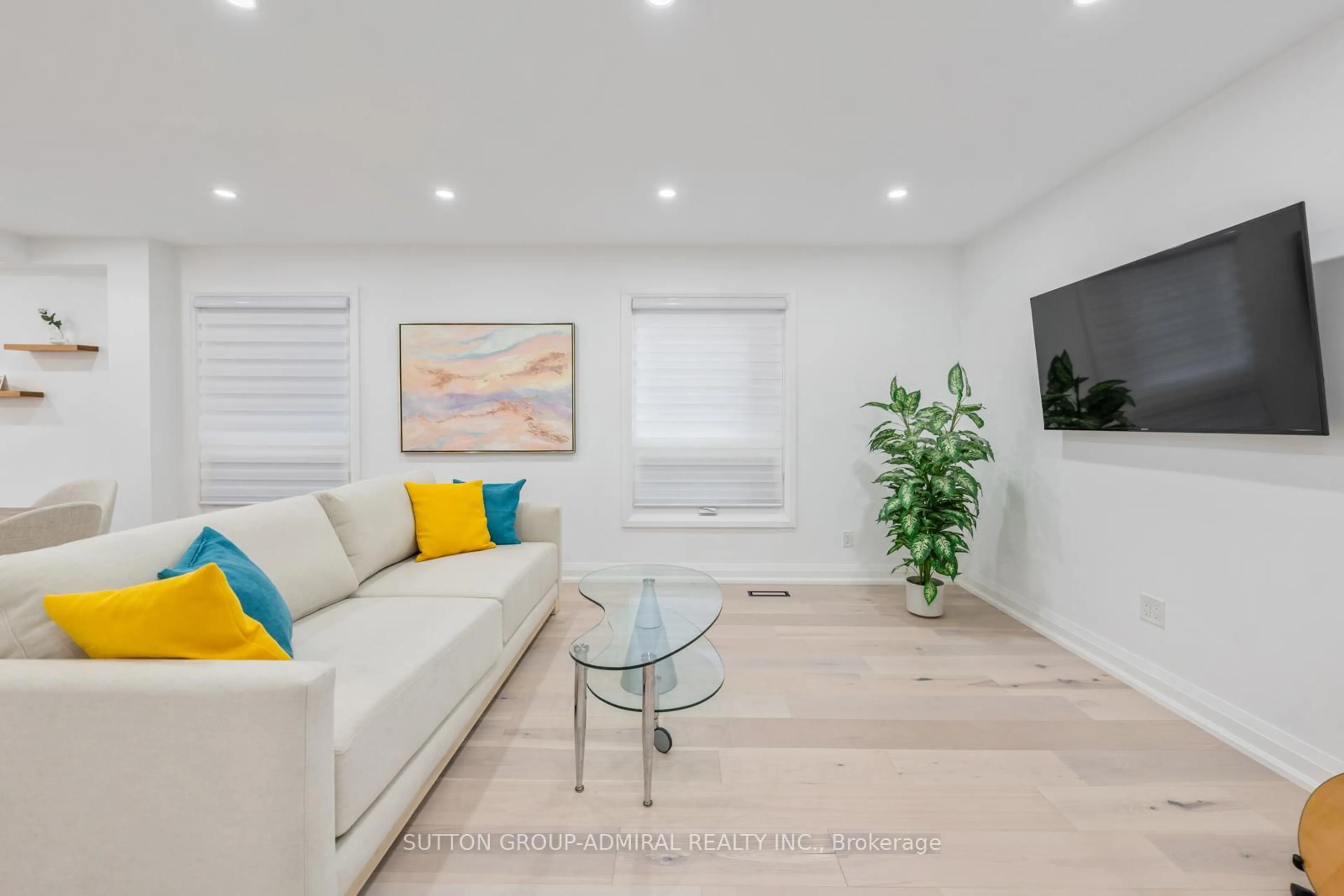 Living room with furniture, unknown for 36 Whitney Pl, Vaughan Ontario L4J 6V8
