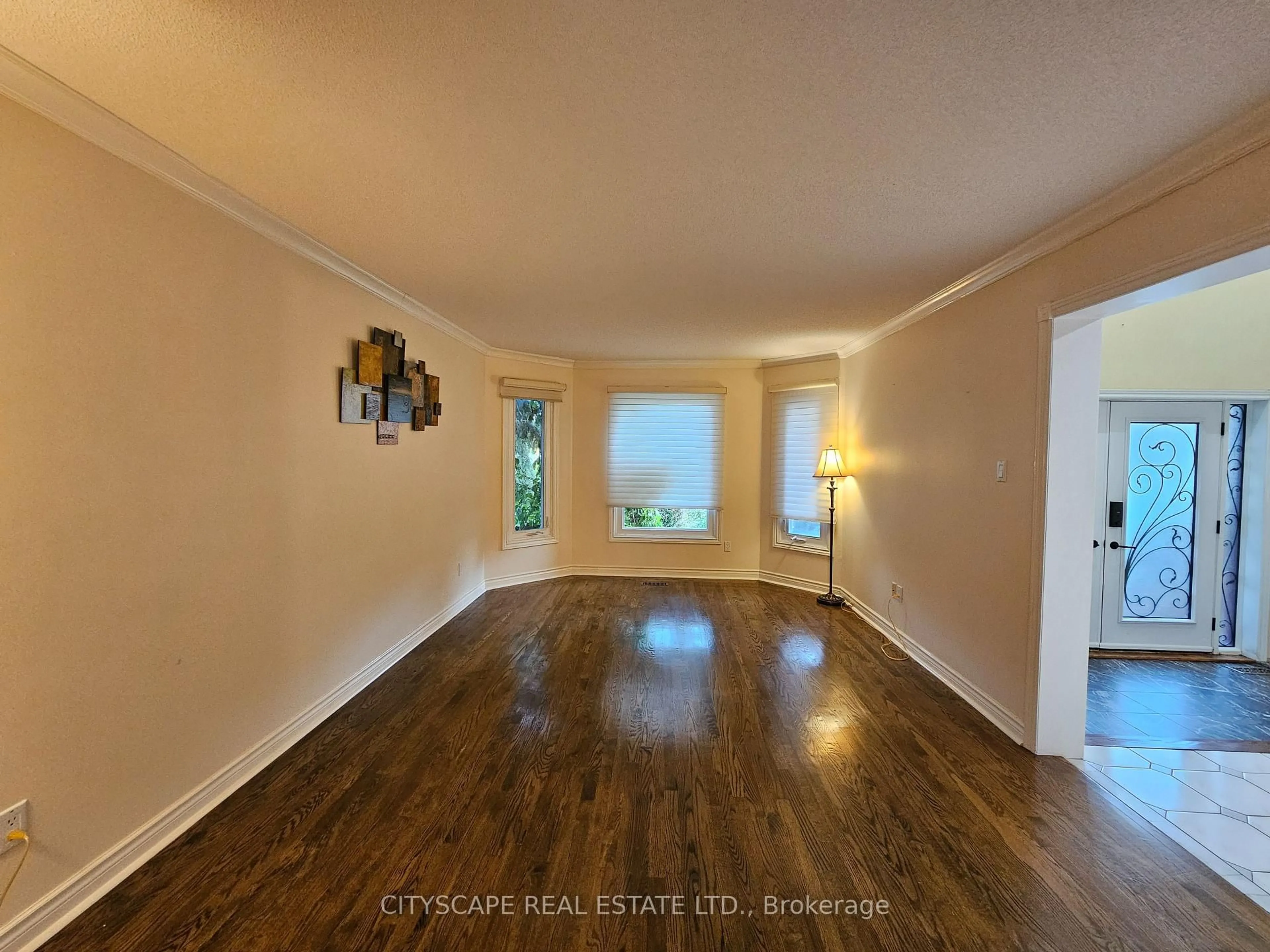 A pic of a room for 406 Weldrick Rd, Richmond Hill Ontario L4B 2M8