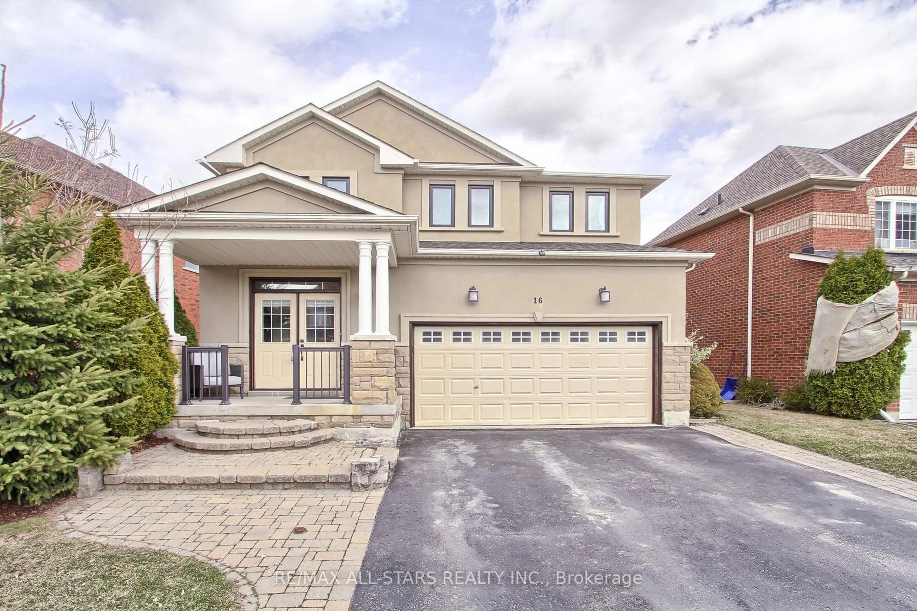 Home with brick exterior material, street for 16 James Ratcliff Ave, Whitchurch-Stouffville Ontario L4A 1P2