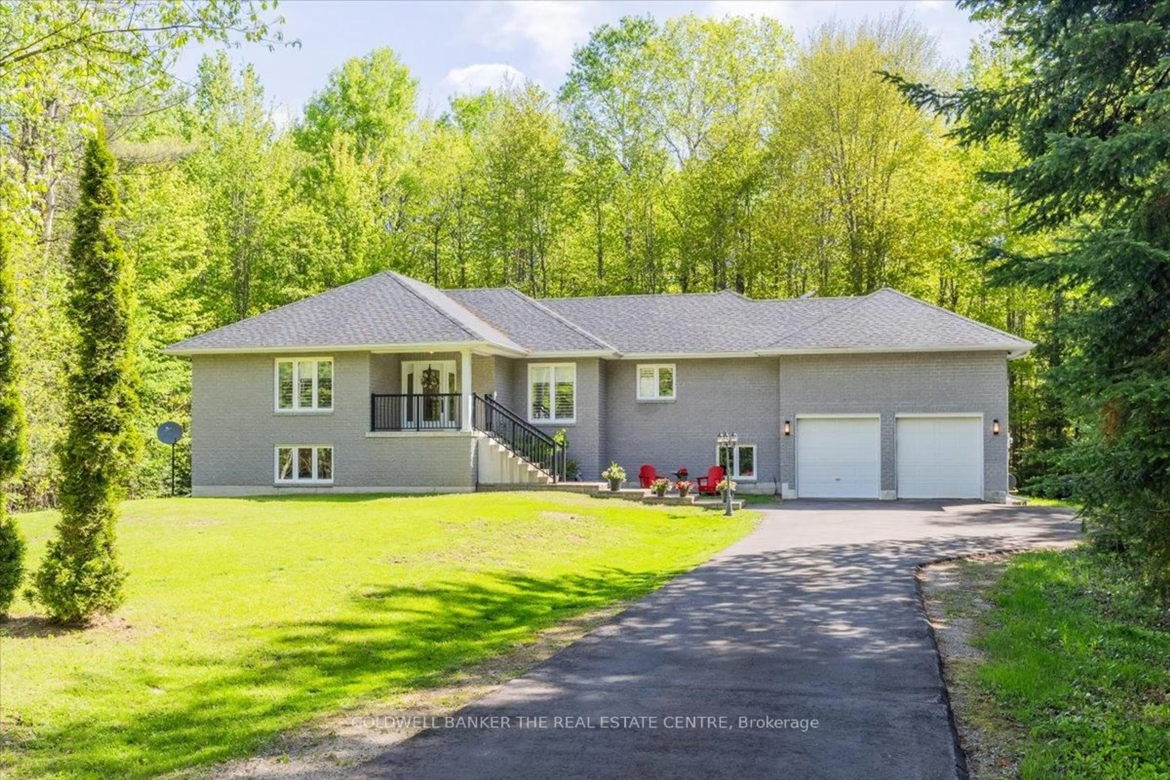 Home with vinyl exterior material, street for 7563 5th Line, Essa Ontario L3W 0S7