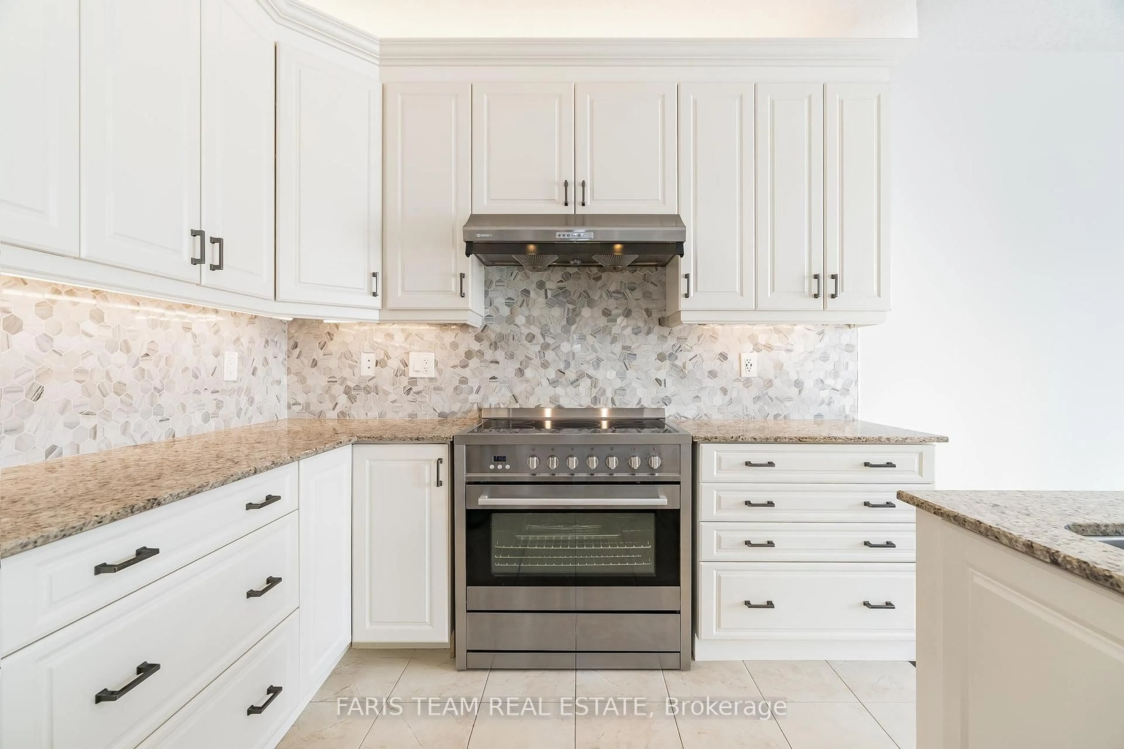 Contemporary kitchen, ceramic/tile floor for 1606 Rizzardo Cres, Innisfil Ontario L9S 0L7