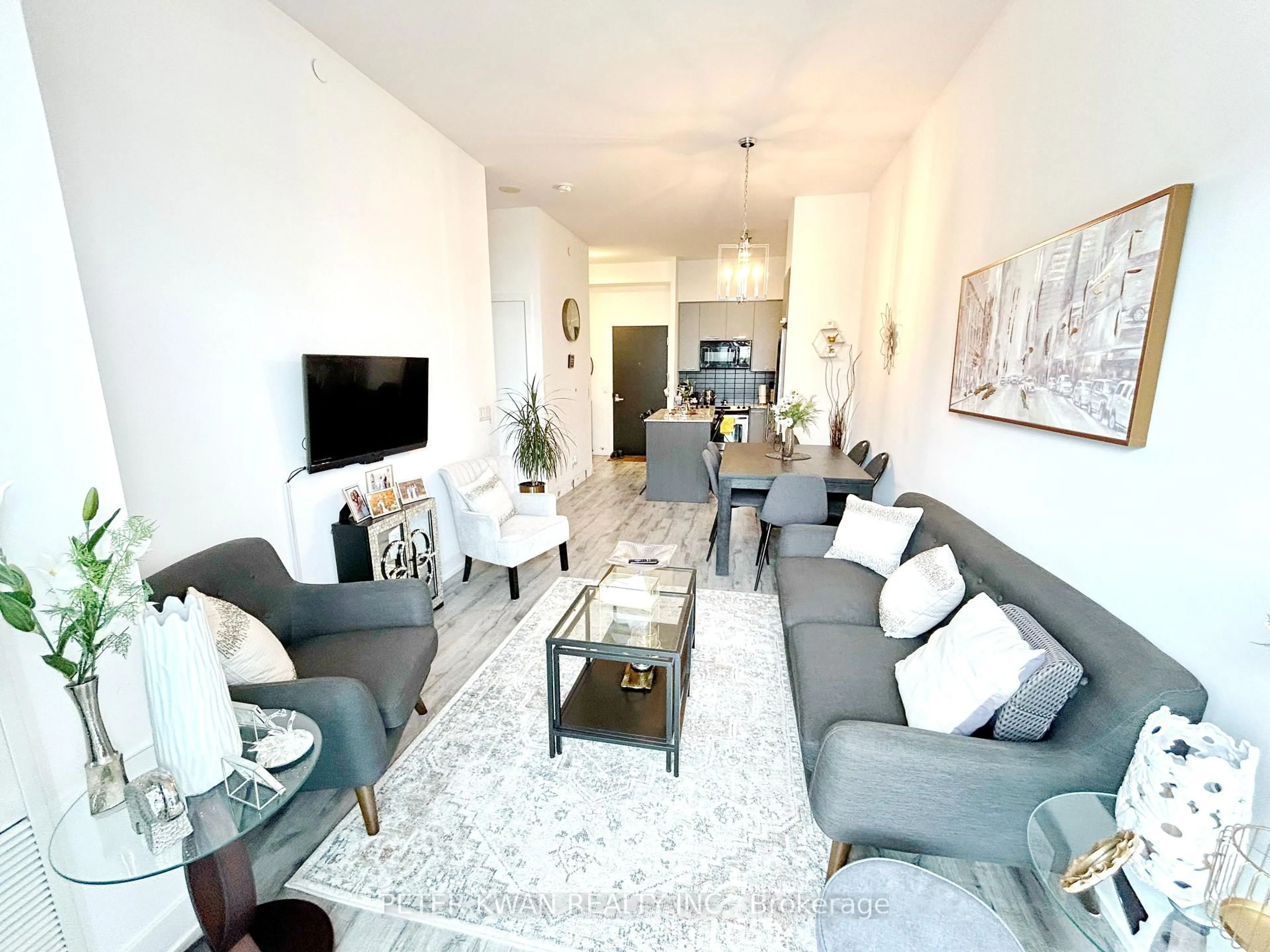 Living room with furniture, unknown for 9471 Yonge St #332, Richmond Hill Ontario L4C 0Z5