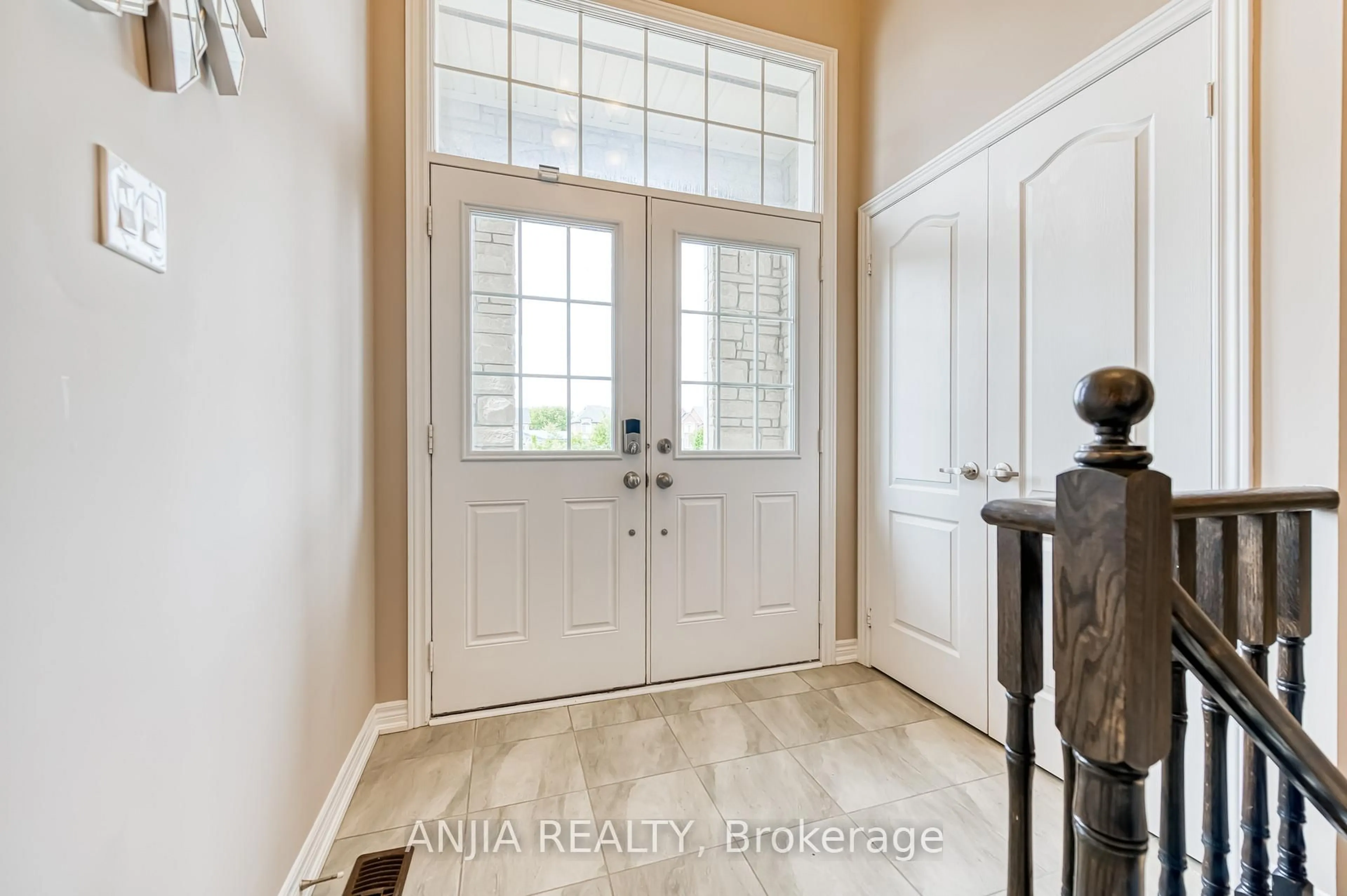 Indoor entryway for 41 Furrow St, Markham Ontario L6E 0G4