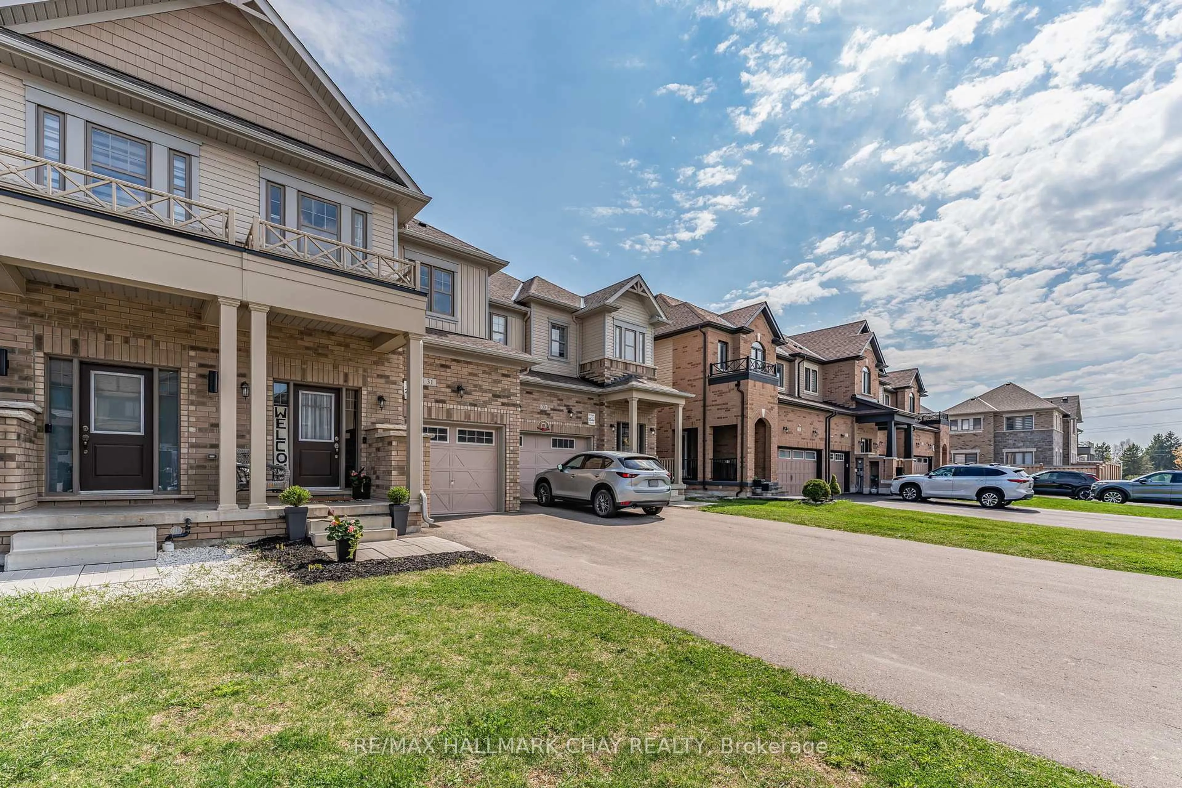 Unknown for 31 Arnold Cres, New Tecumseth Ontario L9R 0T6