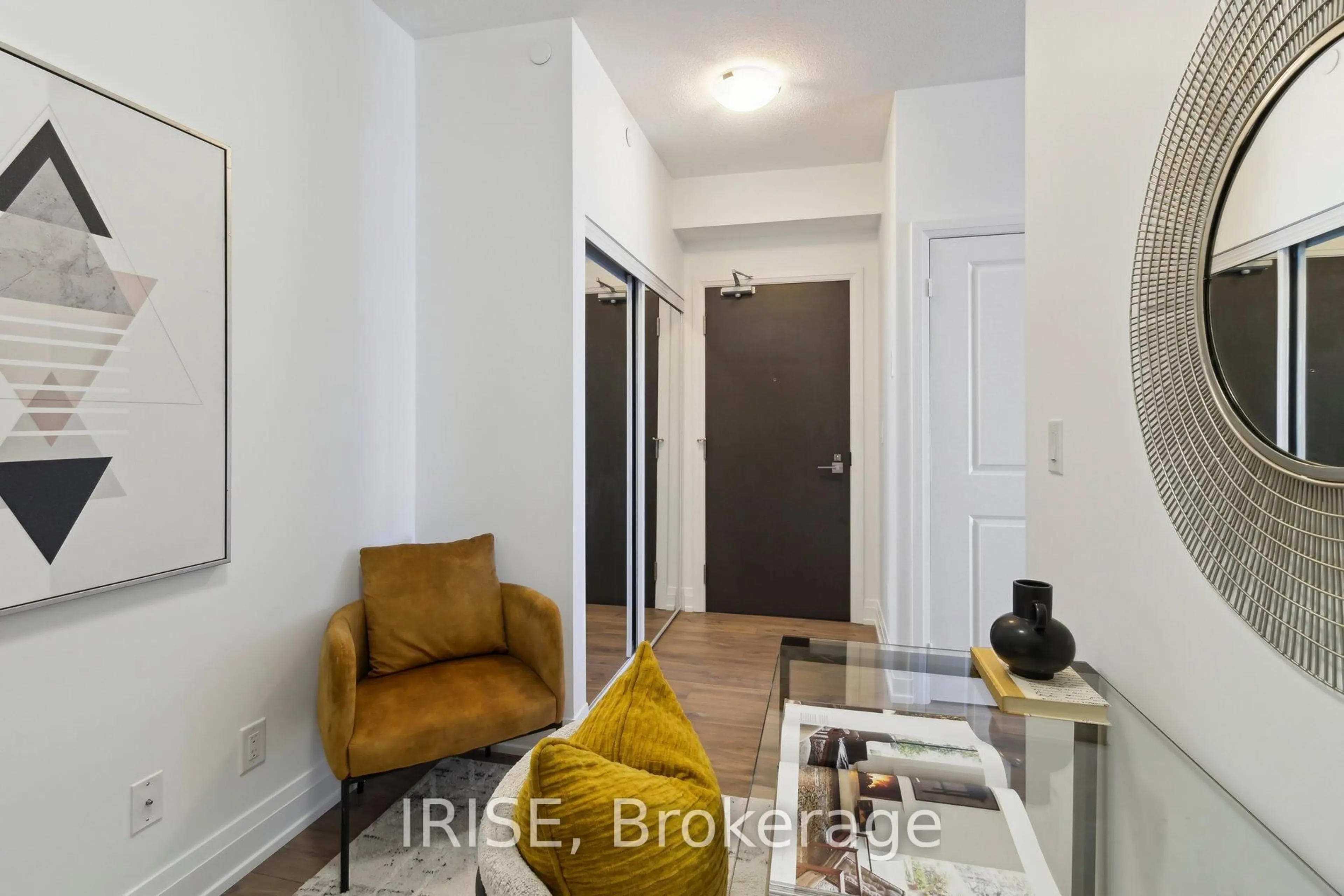Indoor entryway for 3700 Highway 7 Rd #606, Vaughan Ontario L4L 0G8