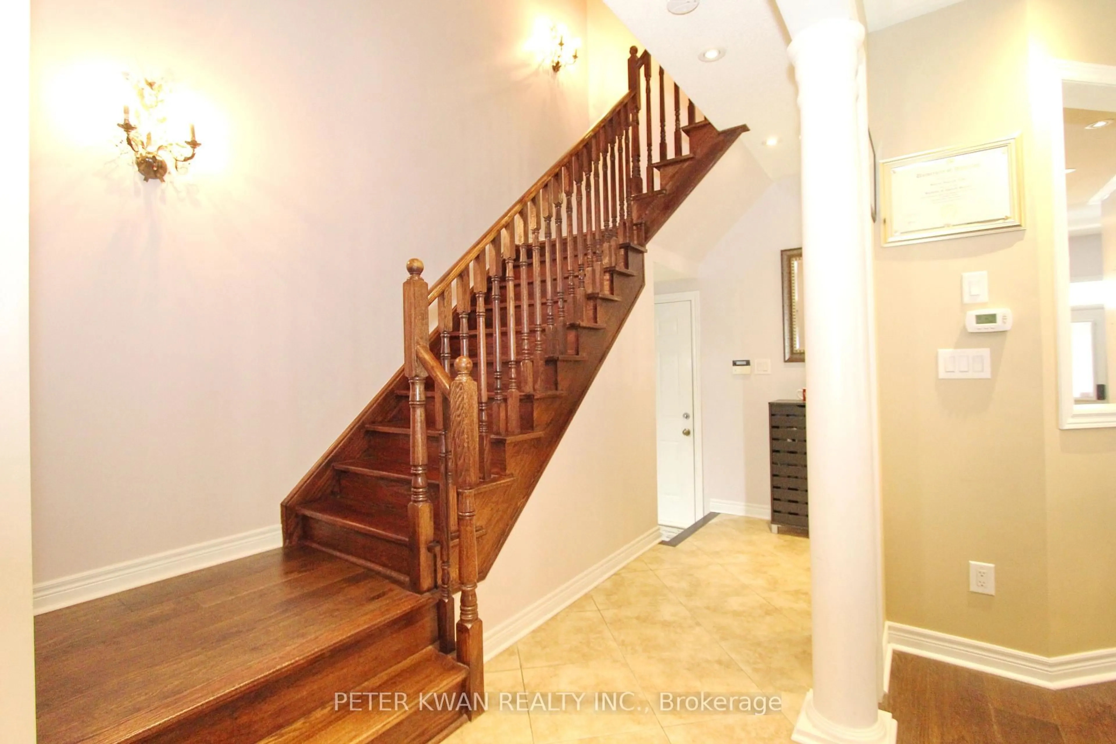 Stairs for 121 Warbler Ave, Vaughan Ontario L6A 0X9