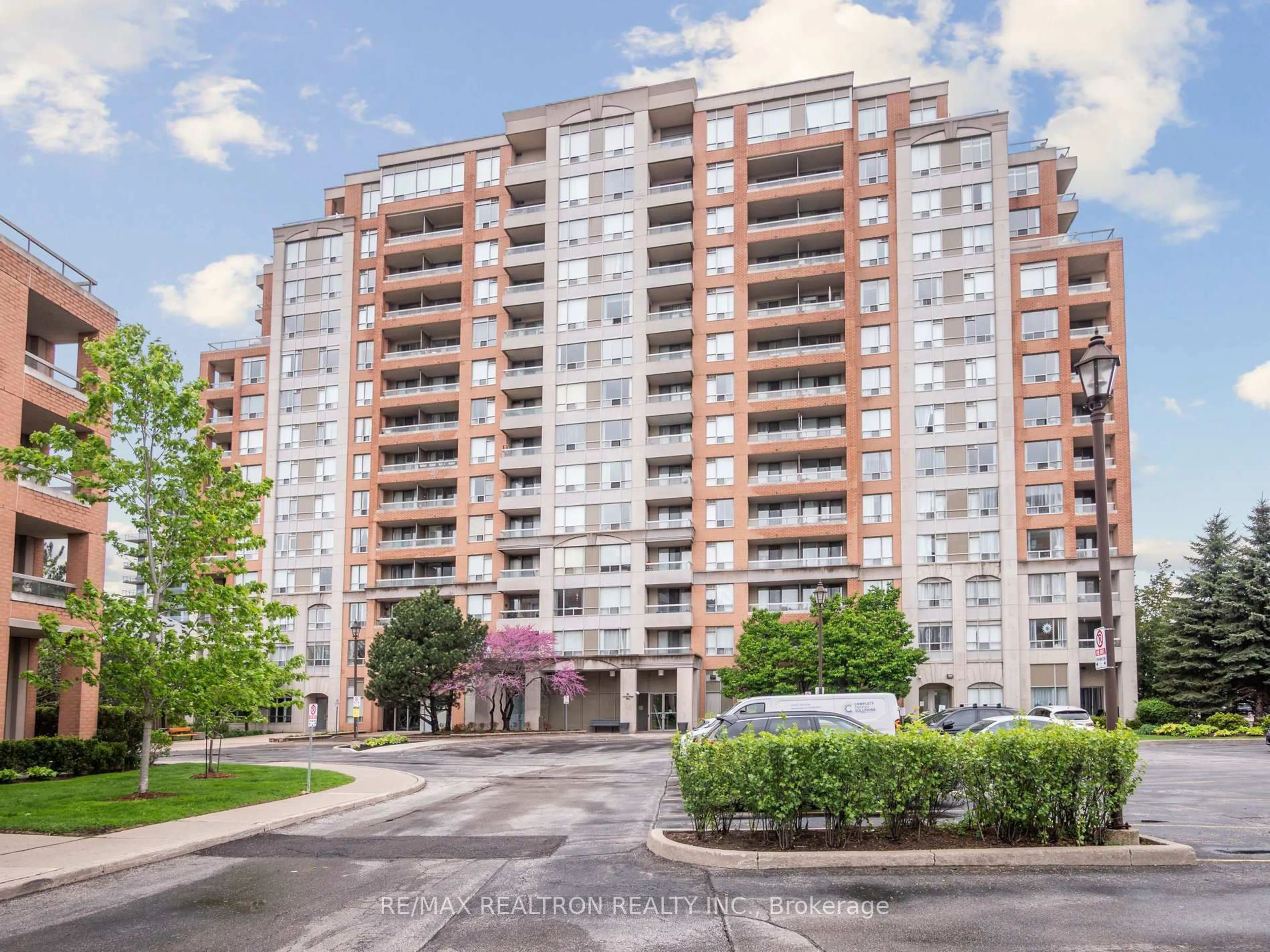 Unknown for 9 Northern Hts Dr #613, Richmond Hill Ontario L4B 4M5