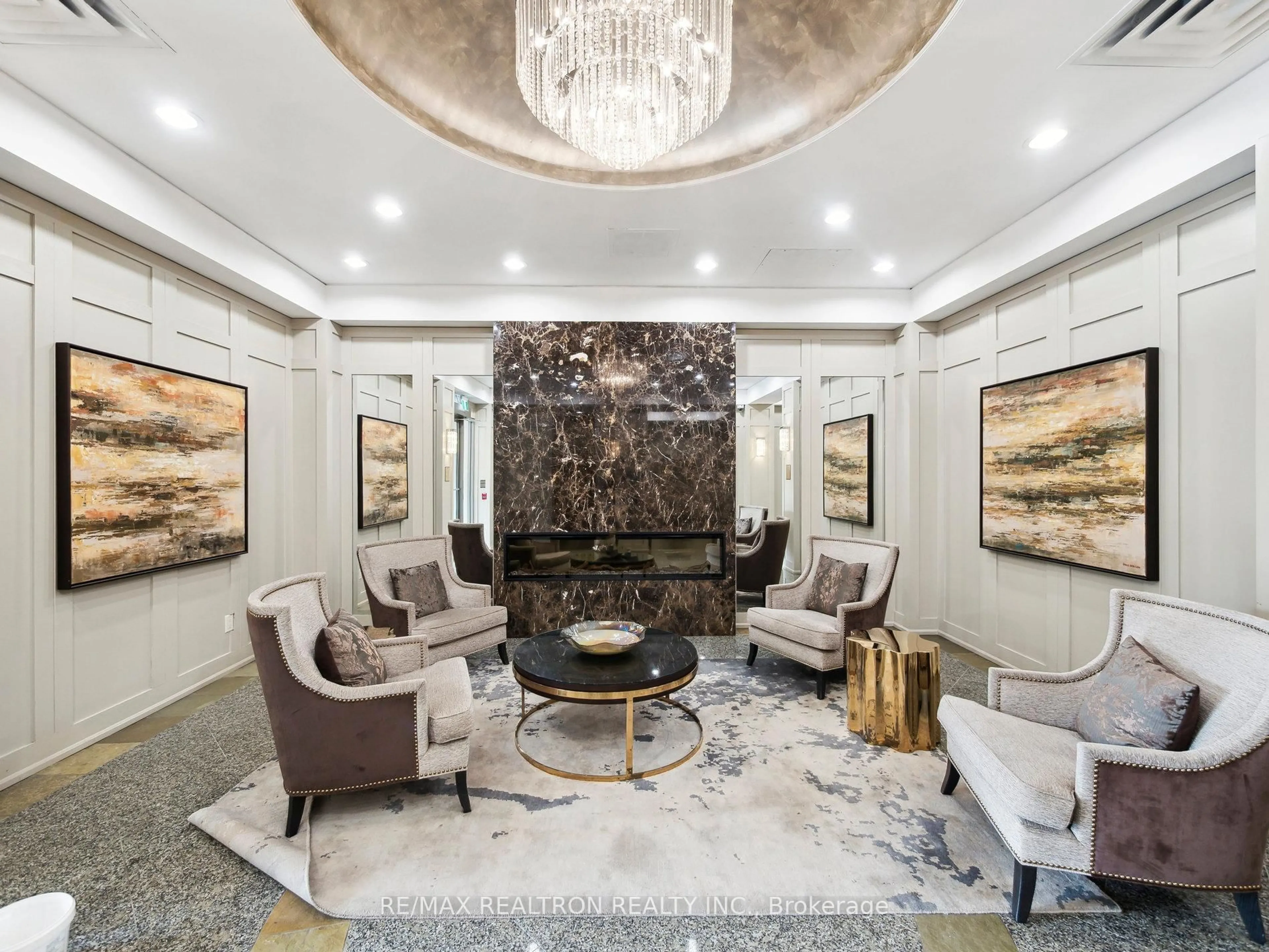 Lobby for 9 Northern Hts Dr #613, Richmond Hill Ontario L4B 4M5