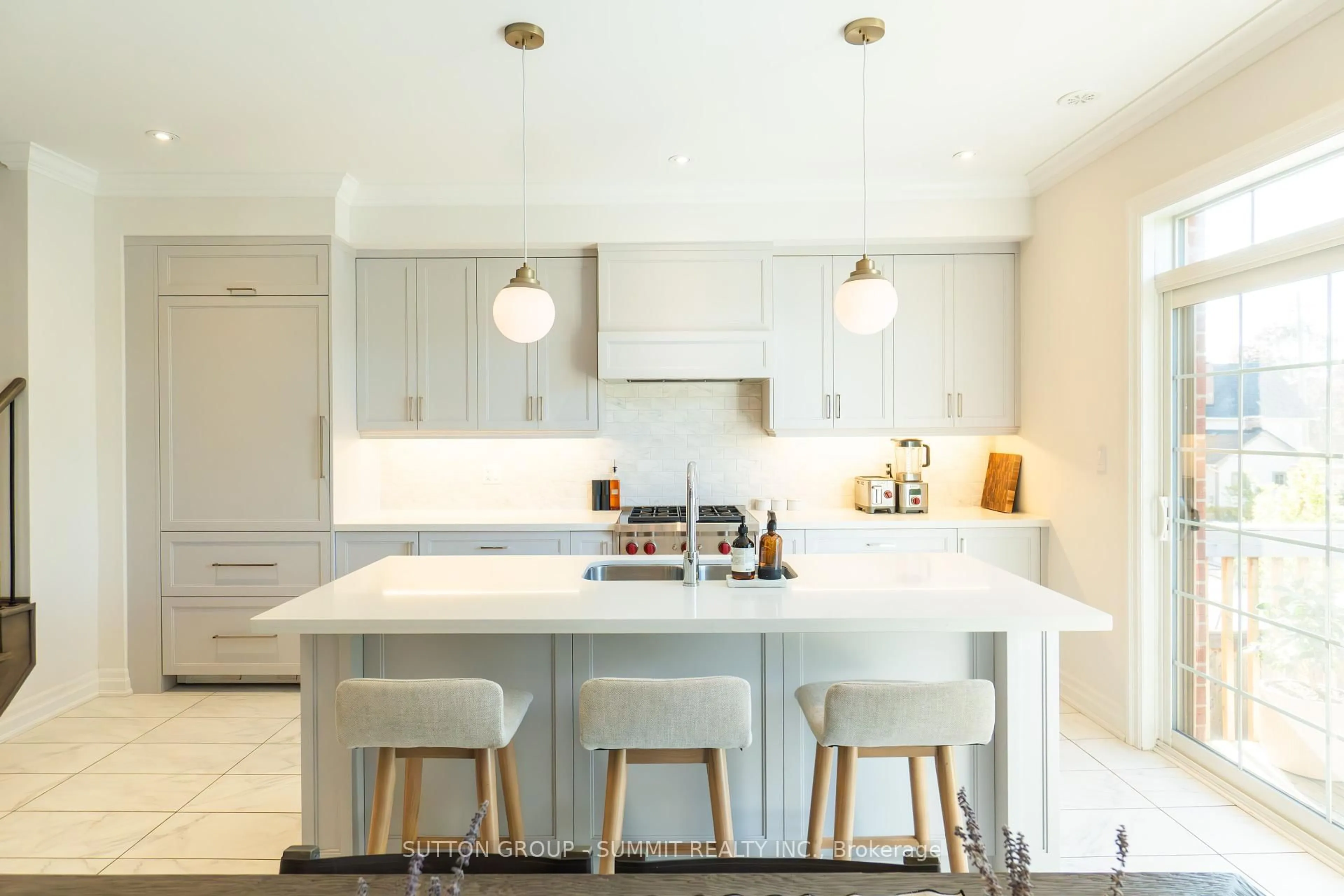 Contemporary kitchen, ceramic/tile floor for 19 Saint Julien Crt, Vaughan Ontario L6A 5B2
