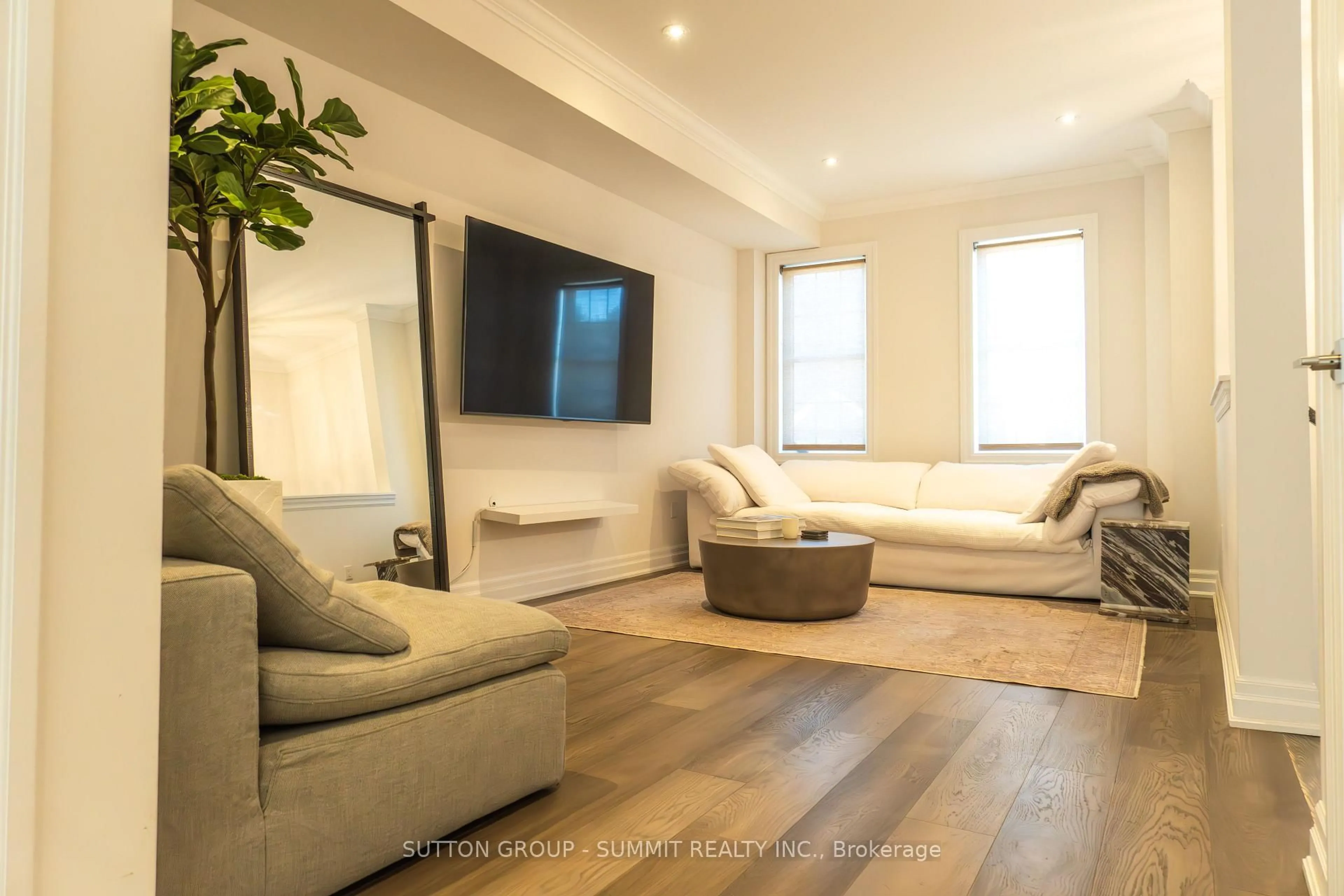 Living room with furniture, unknown for 19 Saint Julien Crt, Vaughan Ontario L6A 5B2