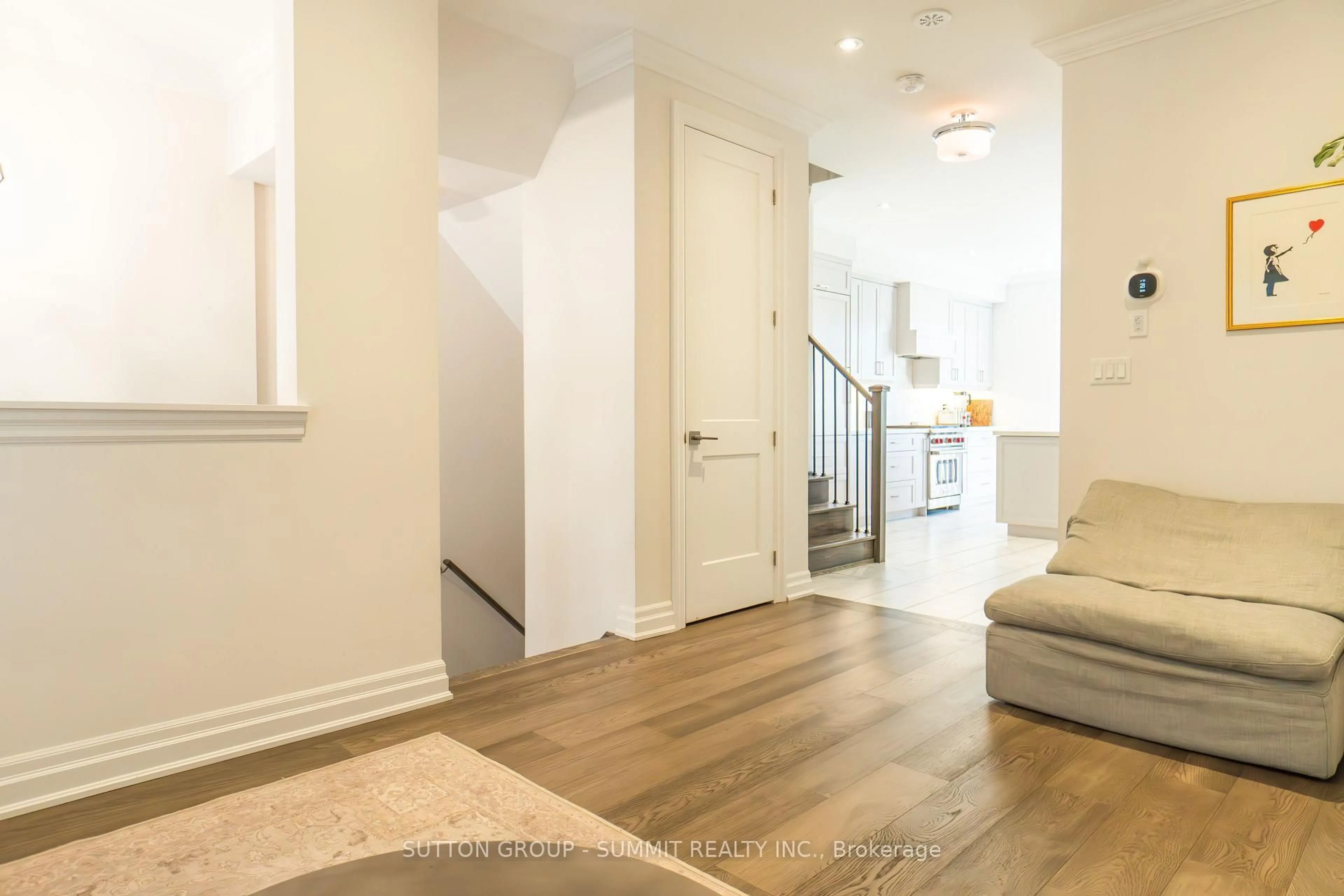 Indoor entryway for 19 Saint Julien Crt, Vaughan Ontario L6A 5B2