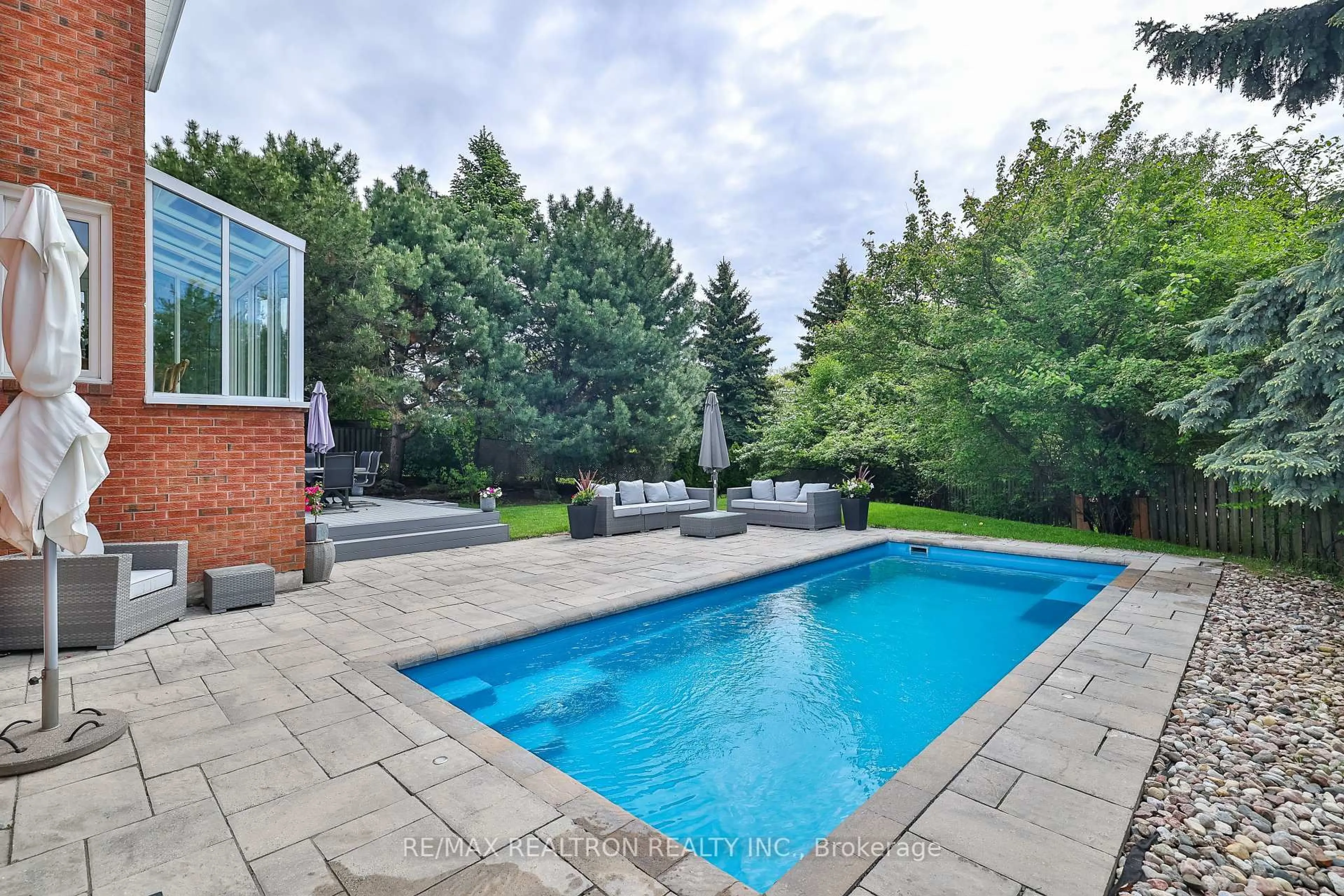 Pool for 65 Maxwell Crt, Vaughan Ontario L4J 6X9