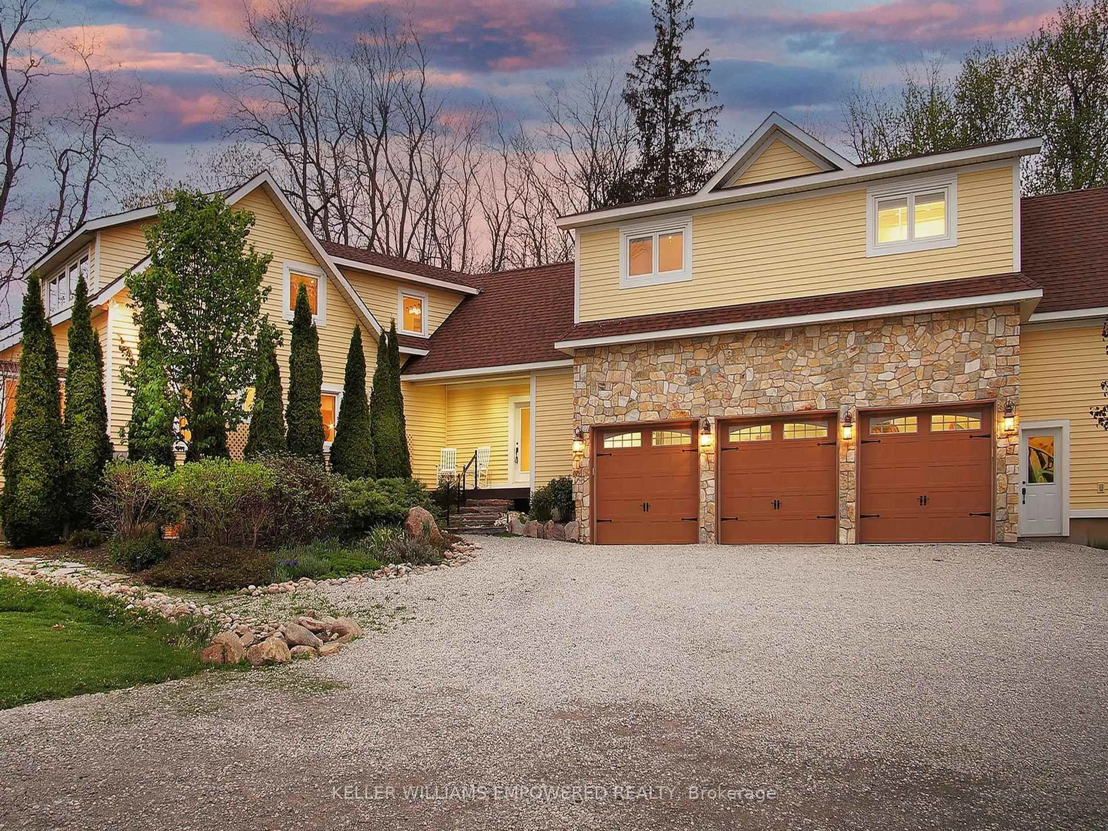 Unknown for 8 Macleod Estate Crt, Richmond Hill Ontario L4E 0B1
