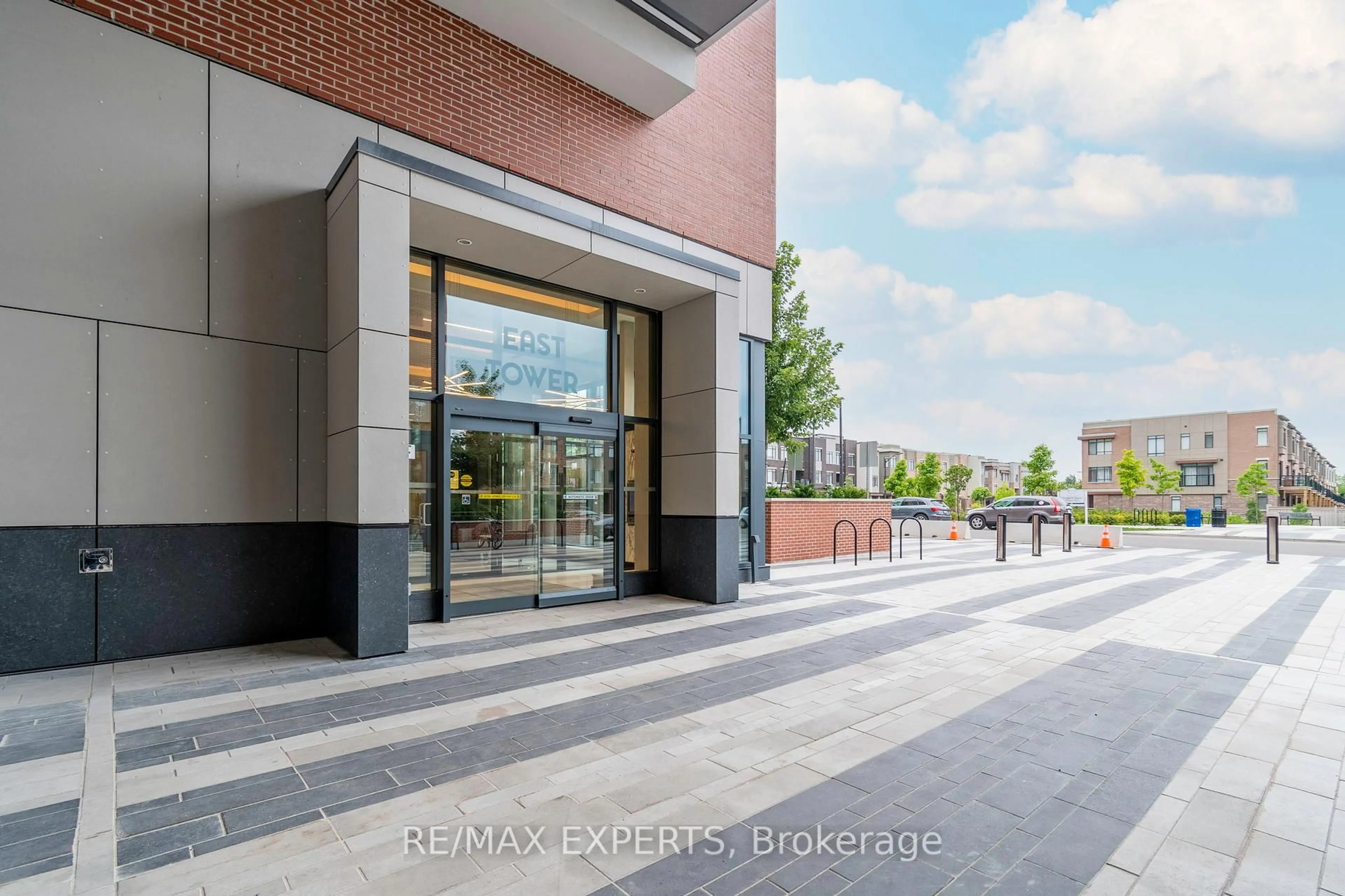 Patio, unknown for 99 Eagle Rock Way #503, Vaughan Ontario L6A 5A7