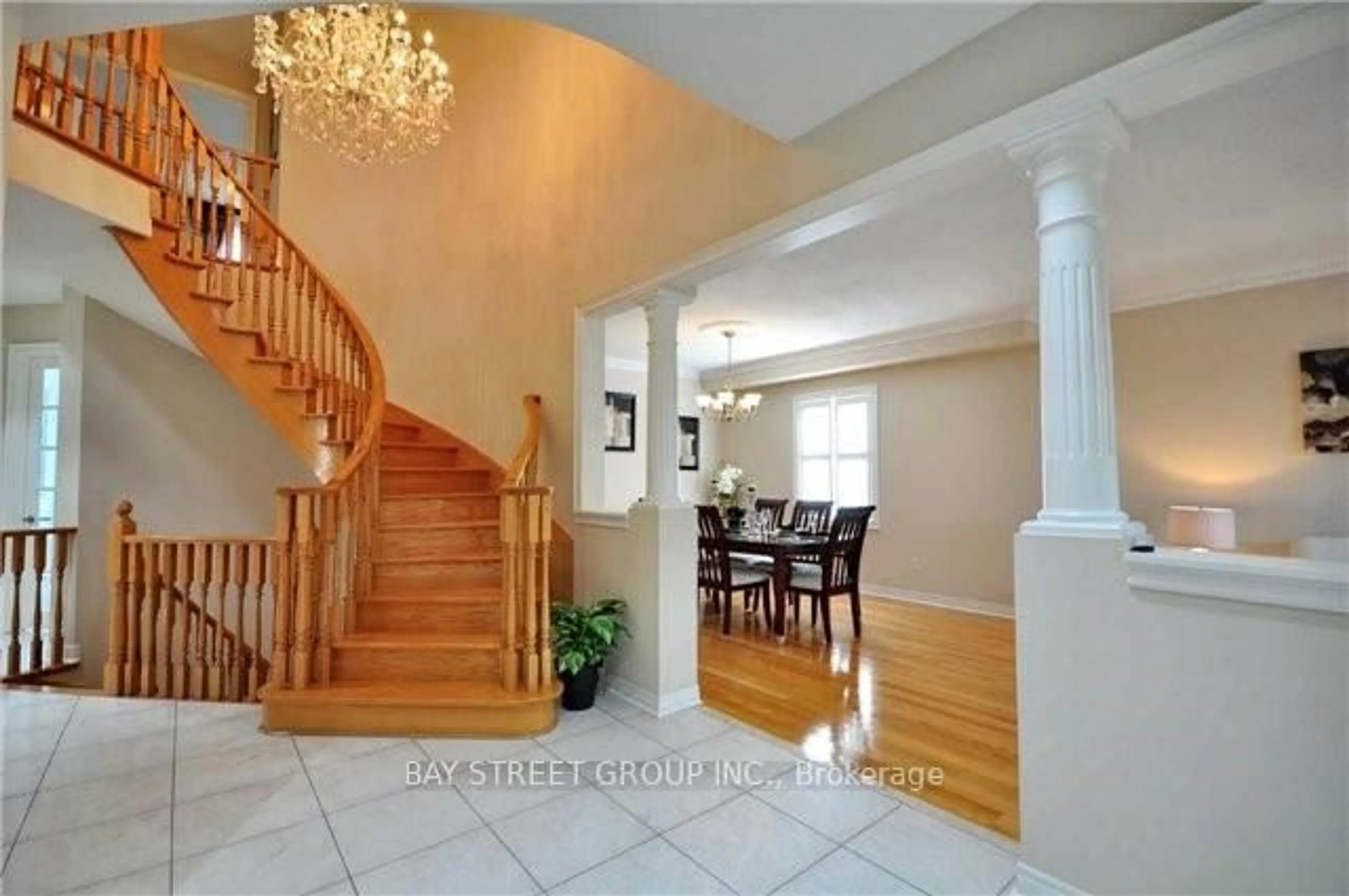 Indoor foyer for 277 Calvert Rd, Markham Ontario L6C 1V1