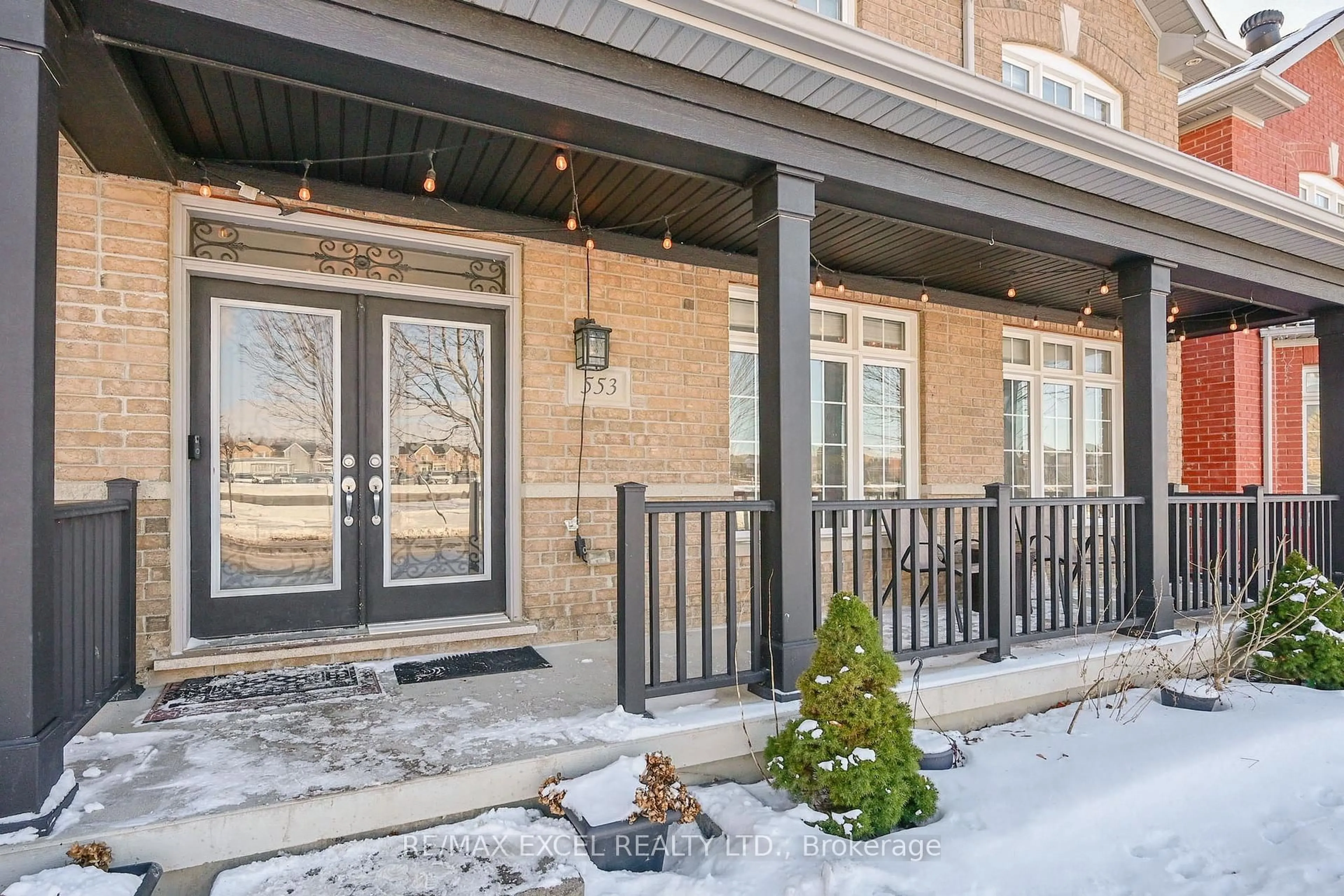 Indoor entryway for 553 Riverlands Ave, Markham Ontario L6B 0V3
