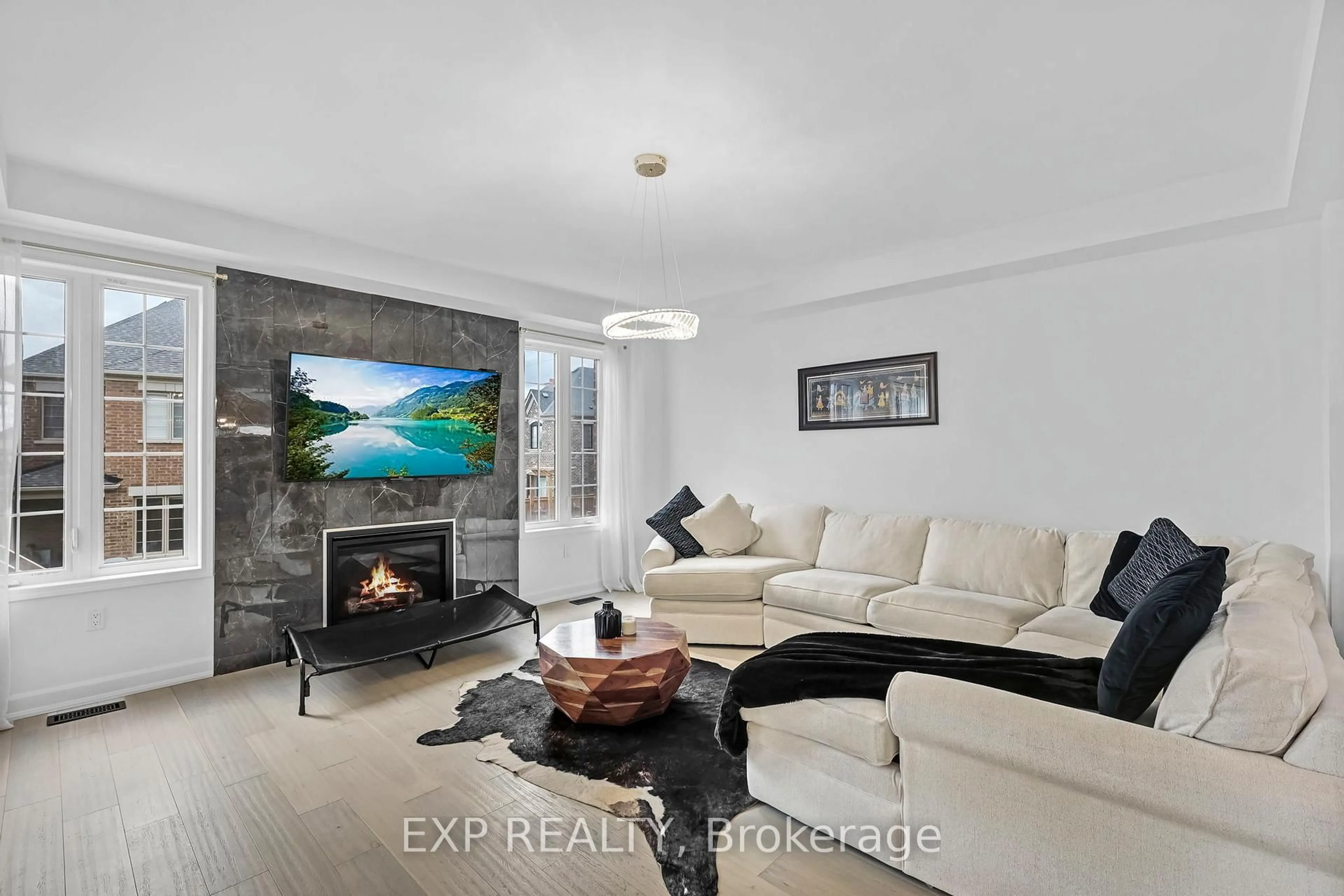 Living room with furniture, unknown for 50 Chorus Cres, Vaughan Ontario L4H 4W3