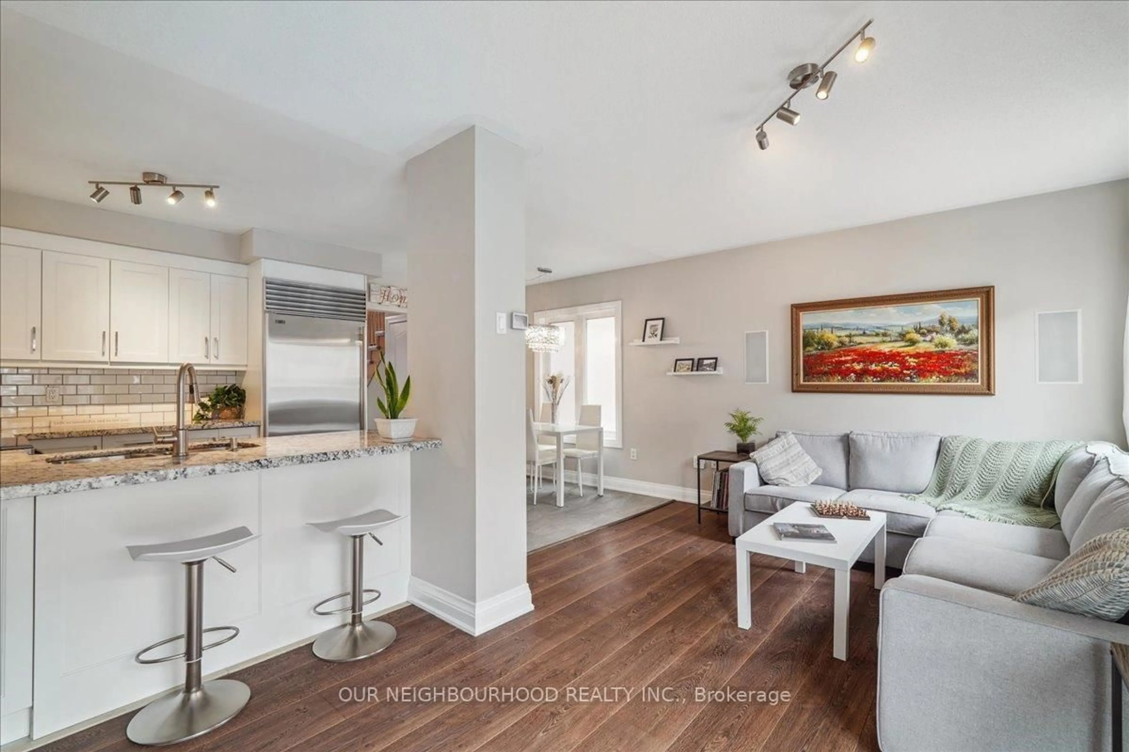 Open concept kitchen, unknown for 21 Latitude Lane, Whitchurch-Stouffville Ontario L4A 0T1