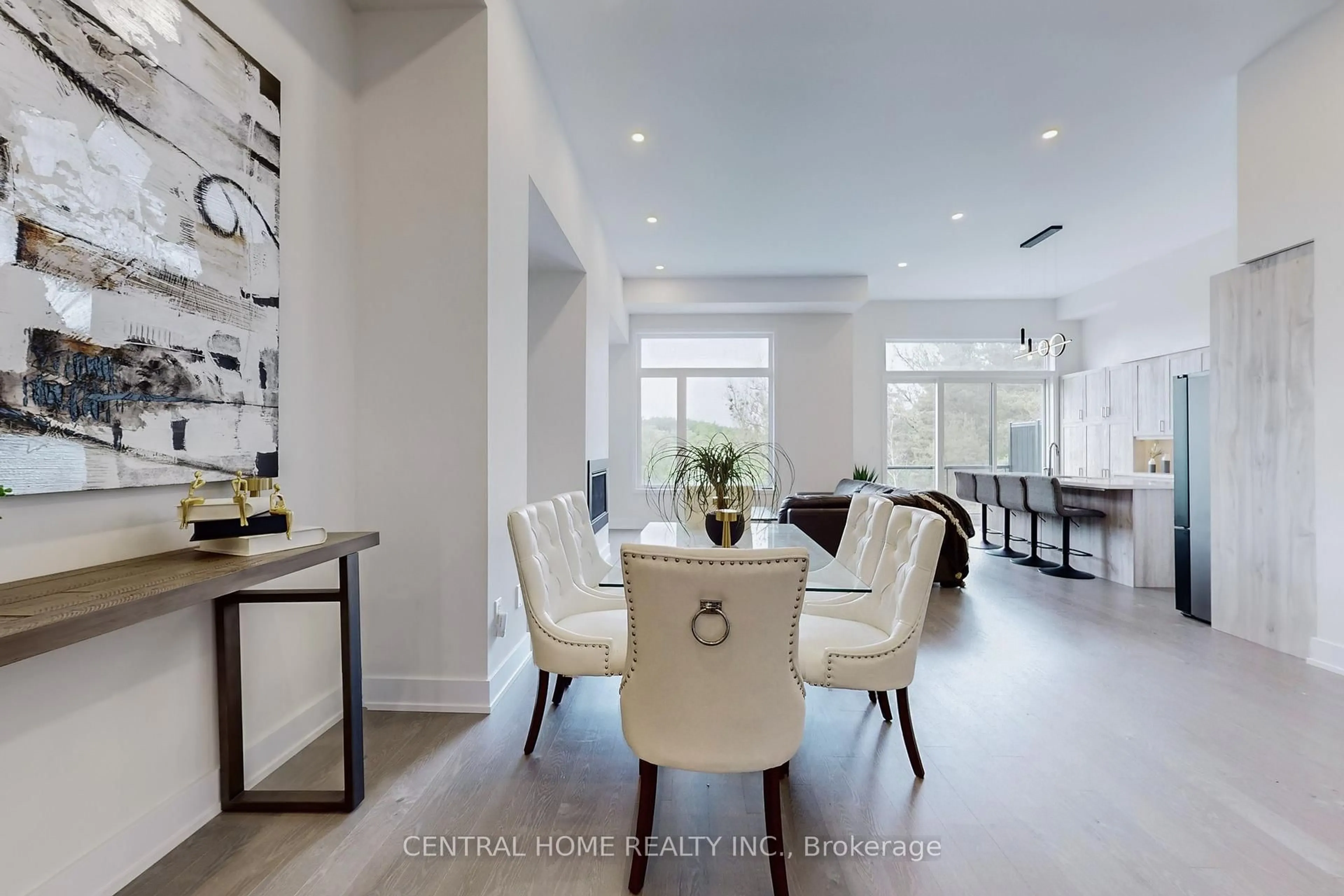 Dining room, ceramic/tile floor for 17 Knollview Lane, Richmond Hill Ontario L4E 1H7
