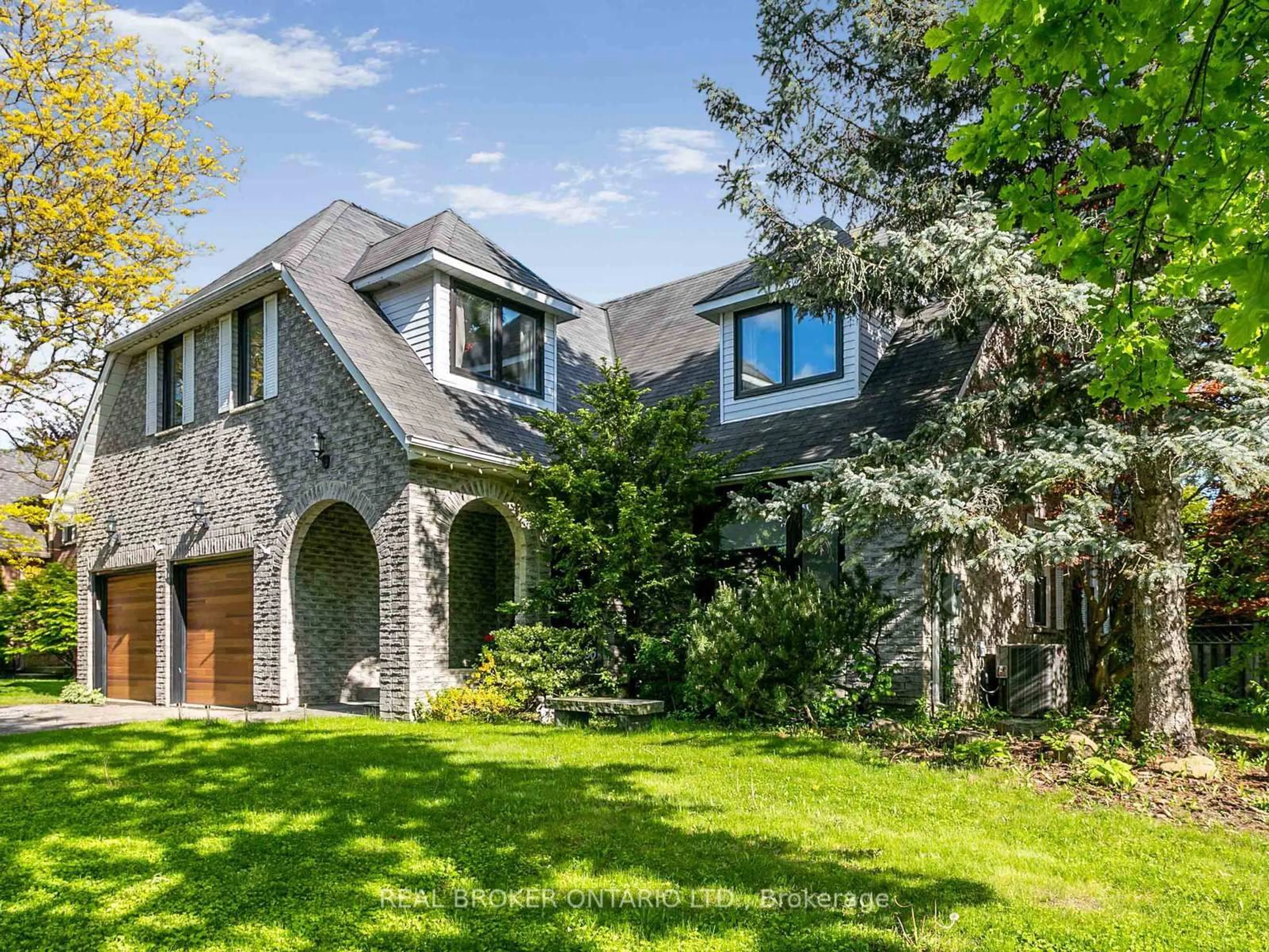 Home with brick exterior material, unknown for 66 Harmony Hill Cres, Richmond Hill Ontario L4C 8Z3