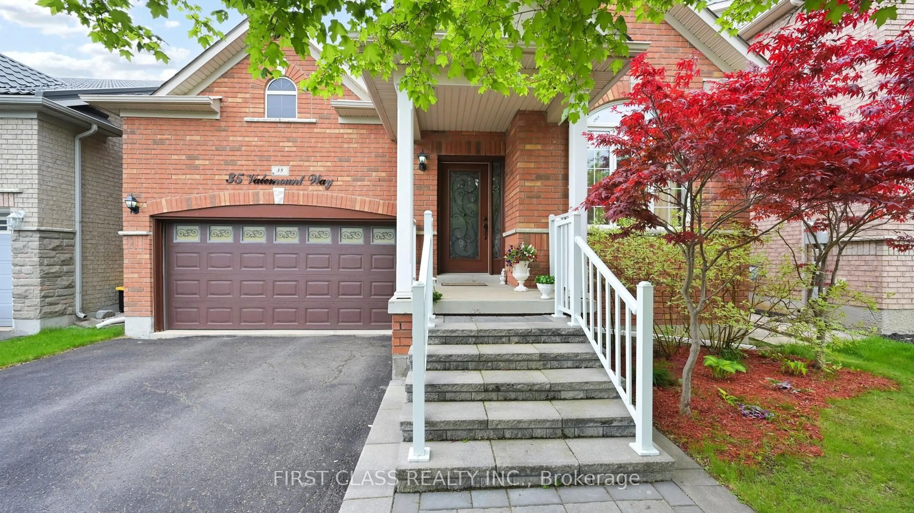 Home with brick exterior material, street for 35 Valemount Way, Aurora Ontario L4G 7S3