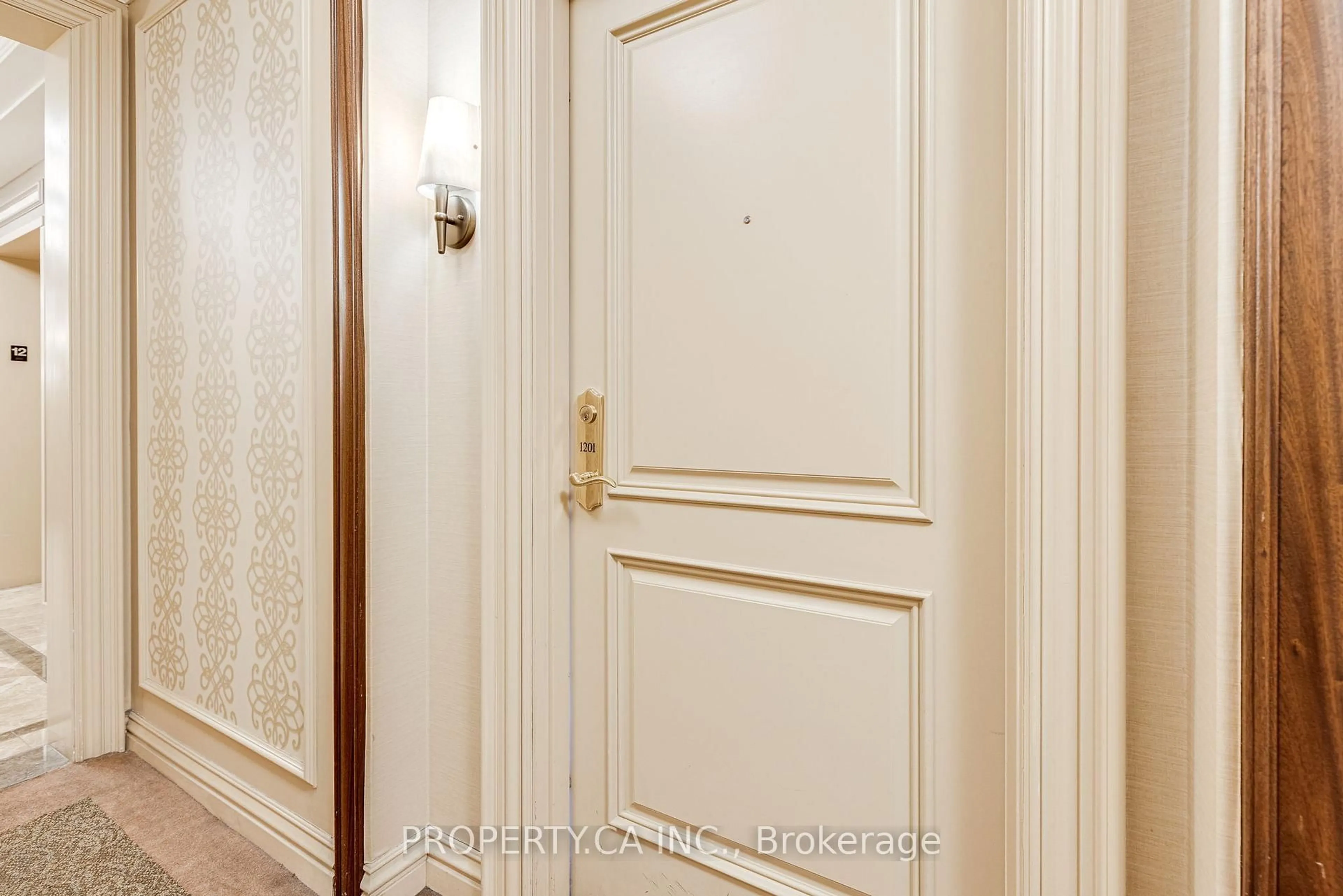 Indoor entryway for 9245 Jane St #1201, Vaughan Ontario L6A 0J9