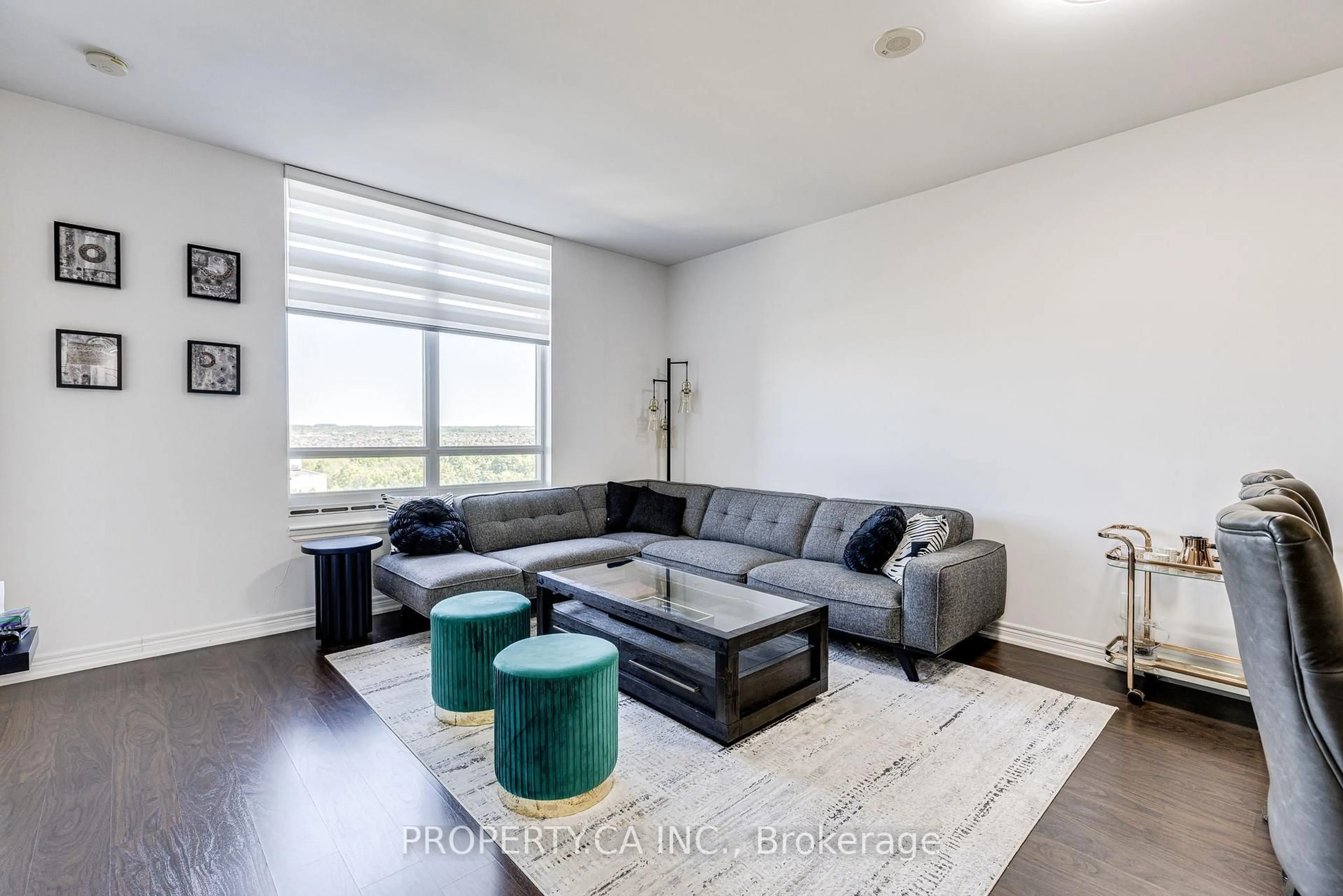 Living room with furniture, unknown for 9245 Jane St #1201, Vaughan Ontario L6A 0J9