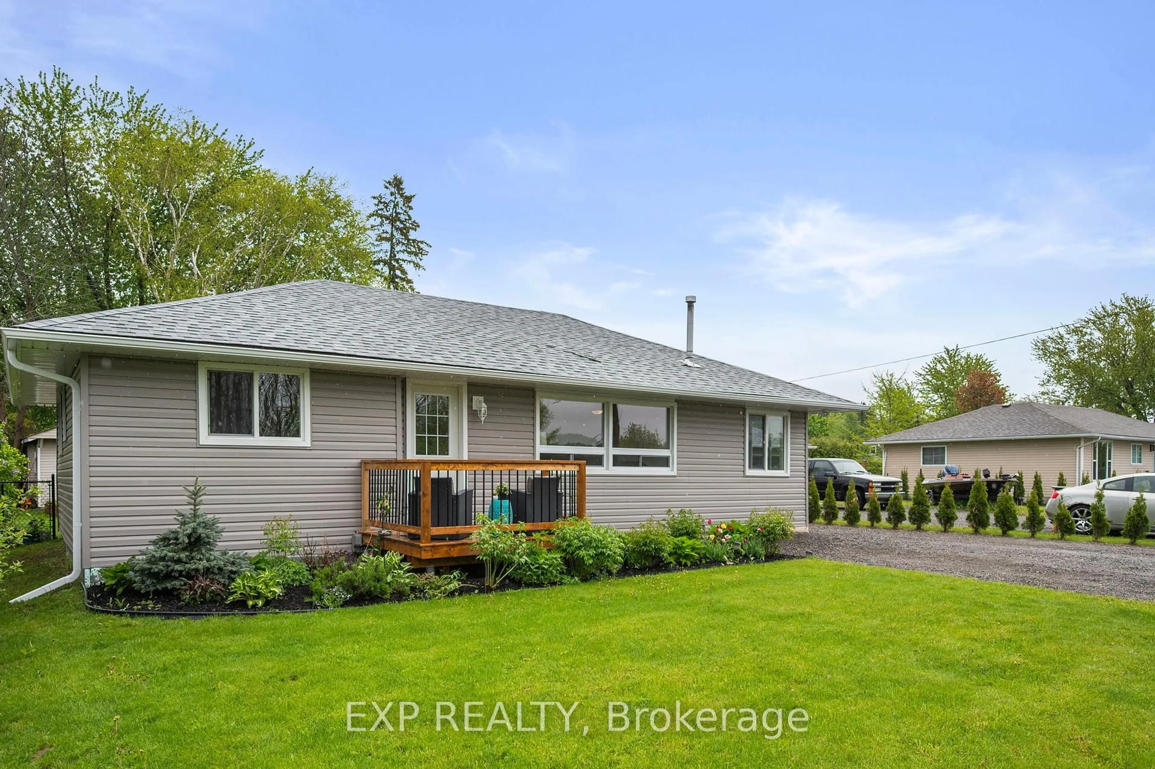 Home with vinyl exterior material, water/lake/river/ocean view for 29 Kay Ave, Georgina Ontario L0E 1N0