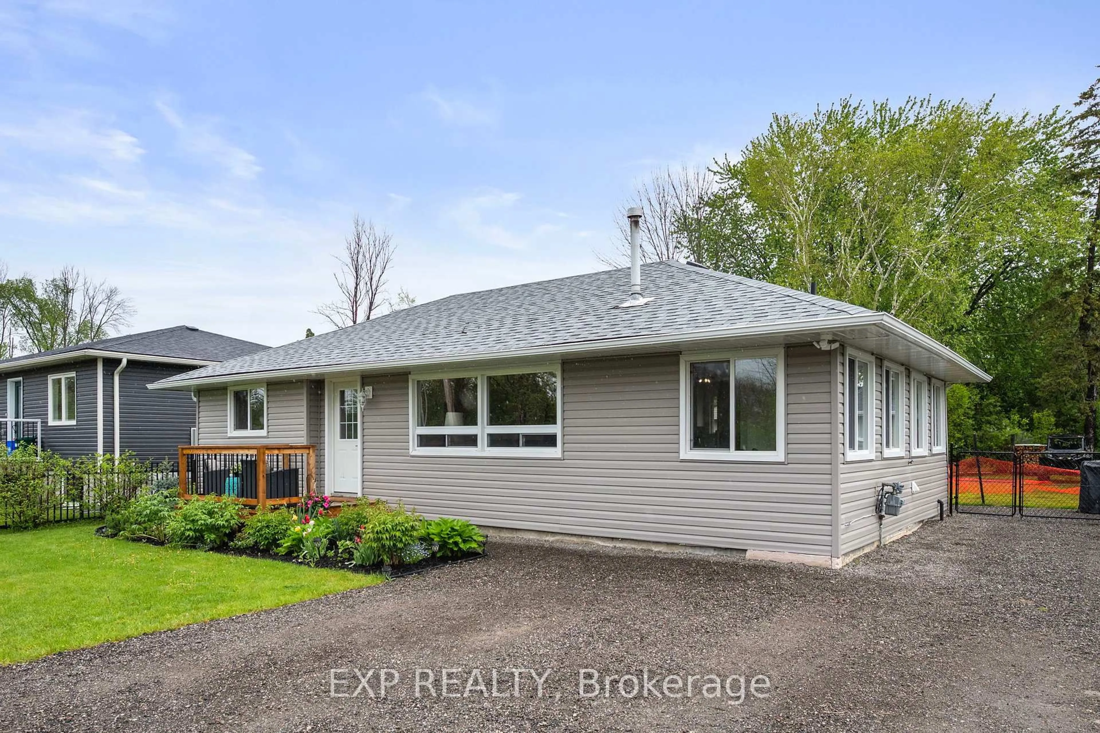 Home with vinyl exterior material, street for 29 Kay Ave, Georgina Ontario L0E 1N0