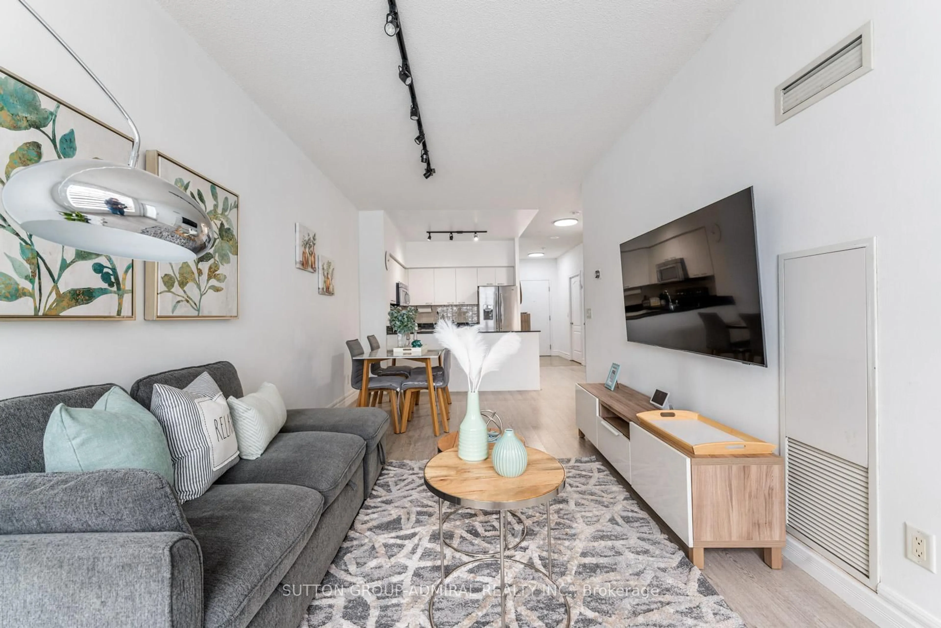 Living room with furniture, unknown for 48 Suncrest Blvd #116, Markham Ontario L3T 7Y5
