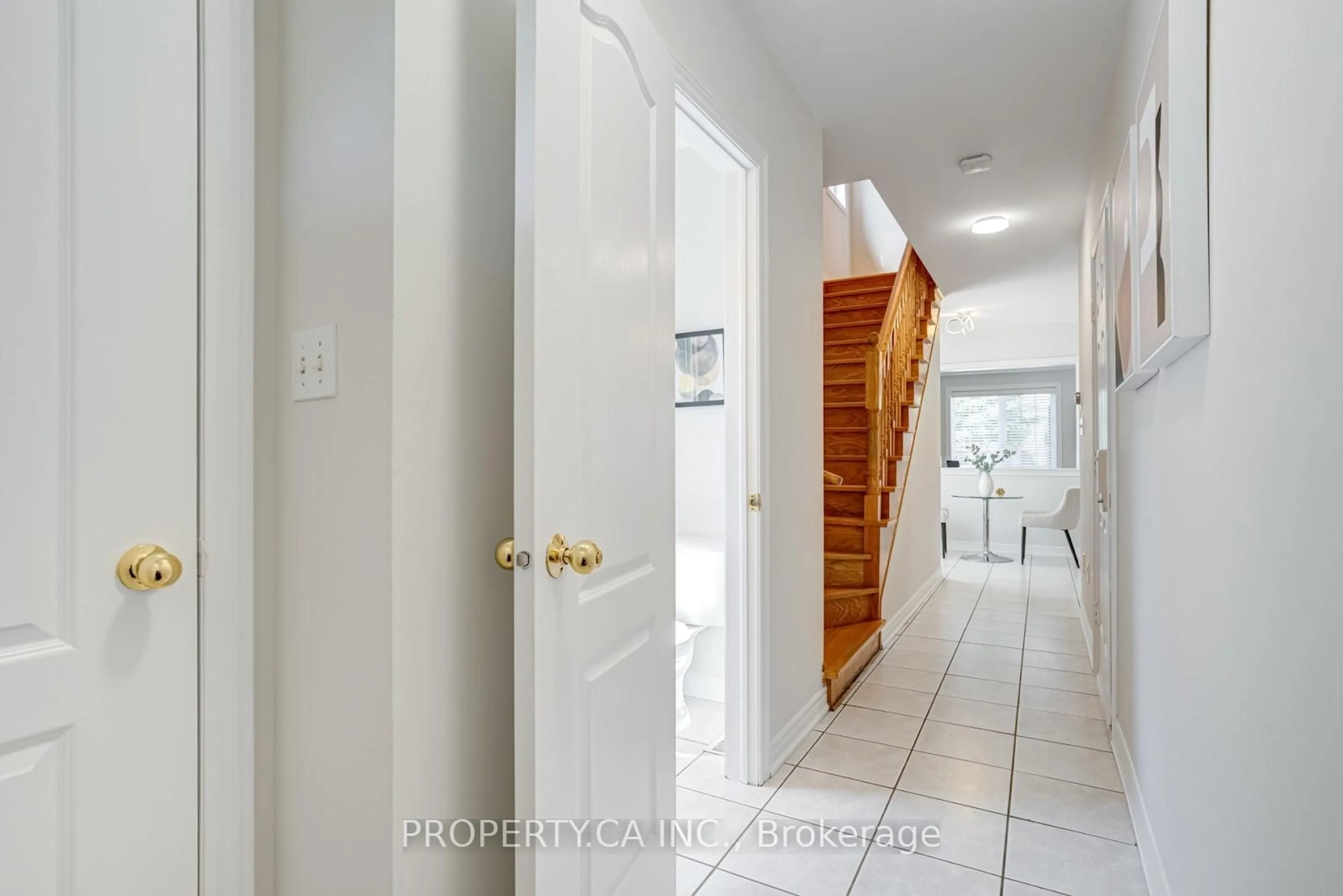 Indoor entryway for 137 Preston Hill Cres, Vaughan Ontario L4K 5L5