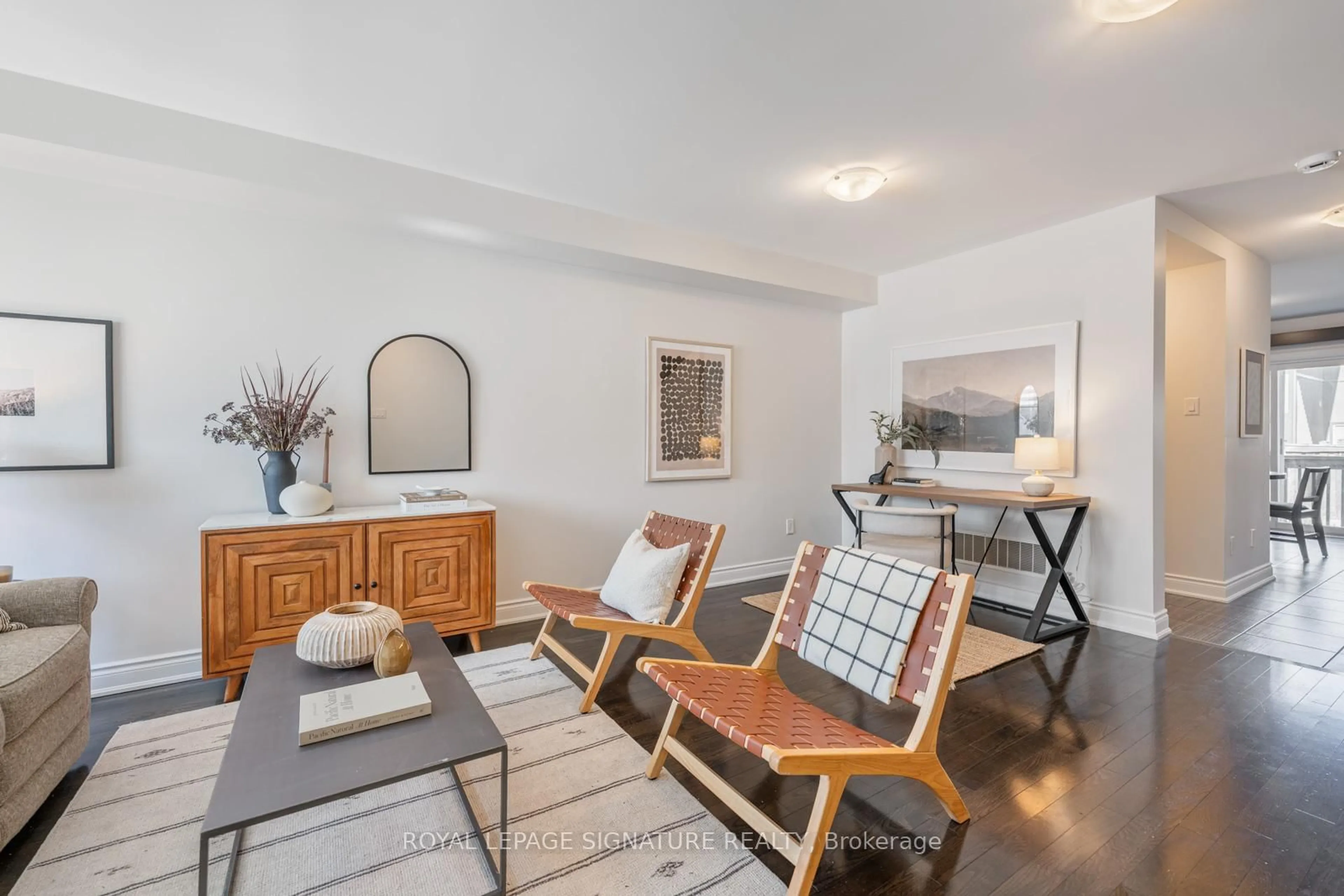 Living room with furniture, unknown for 48 Sequin Dr, Richmond Hill Ontario L4E 0J2