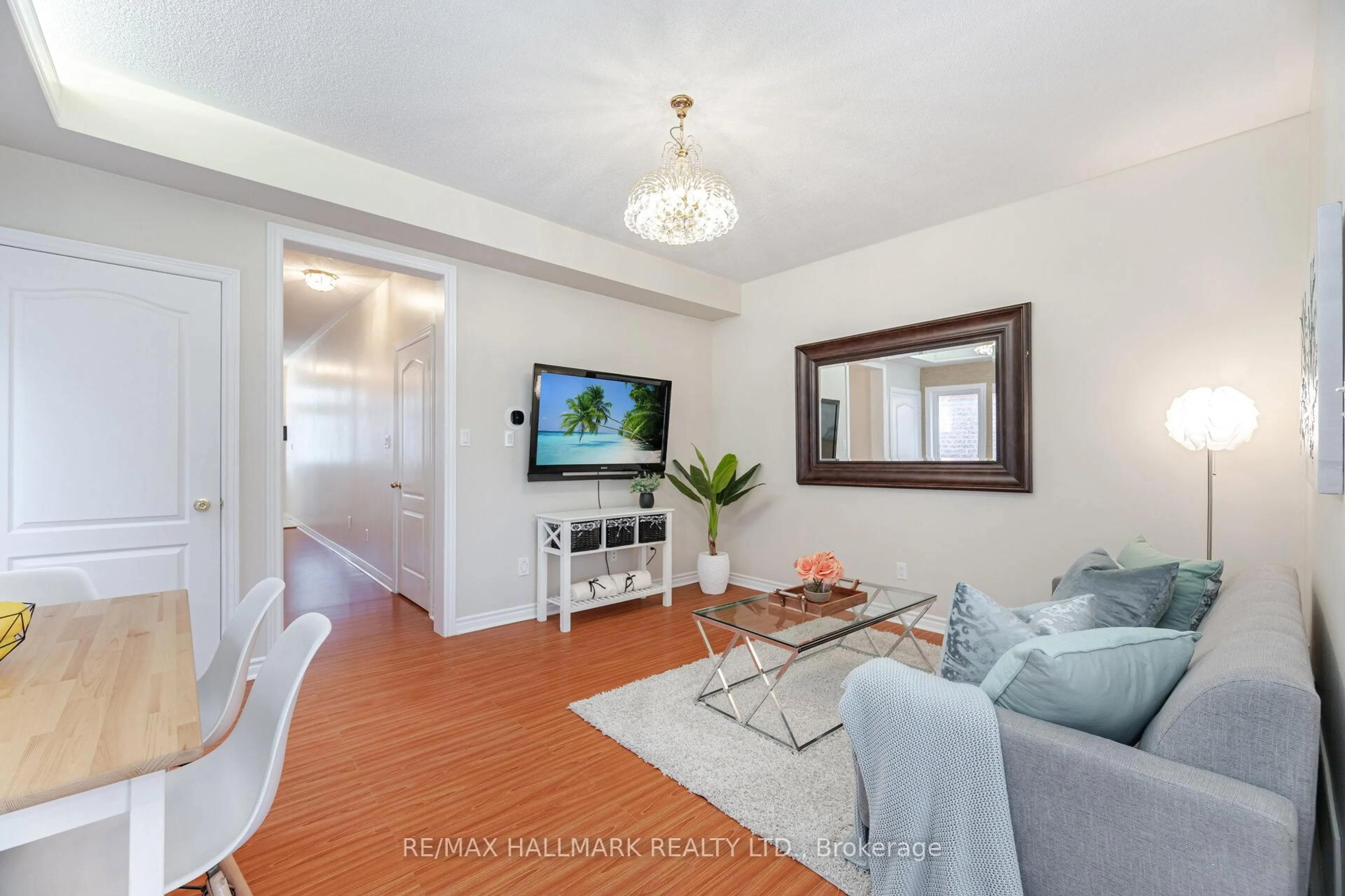Living room with furniture, unknown for 569 Reeves Way Blvd, Whitchurch-Stouffville Ontario L4A 0H1