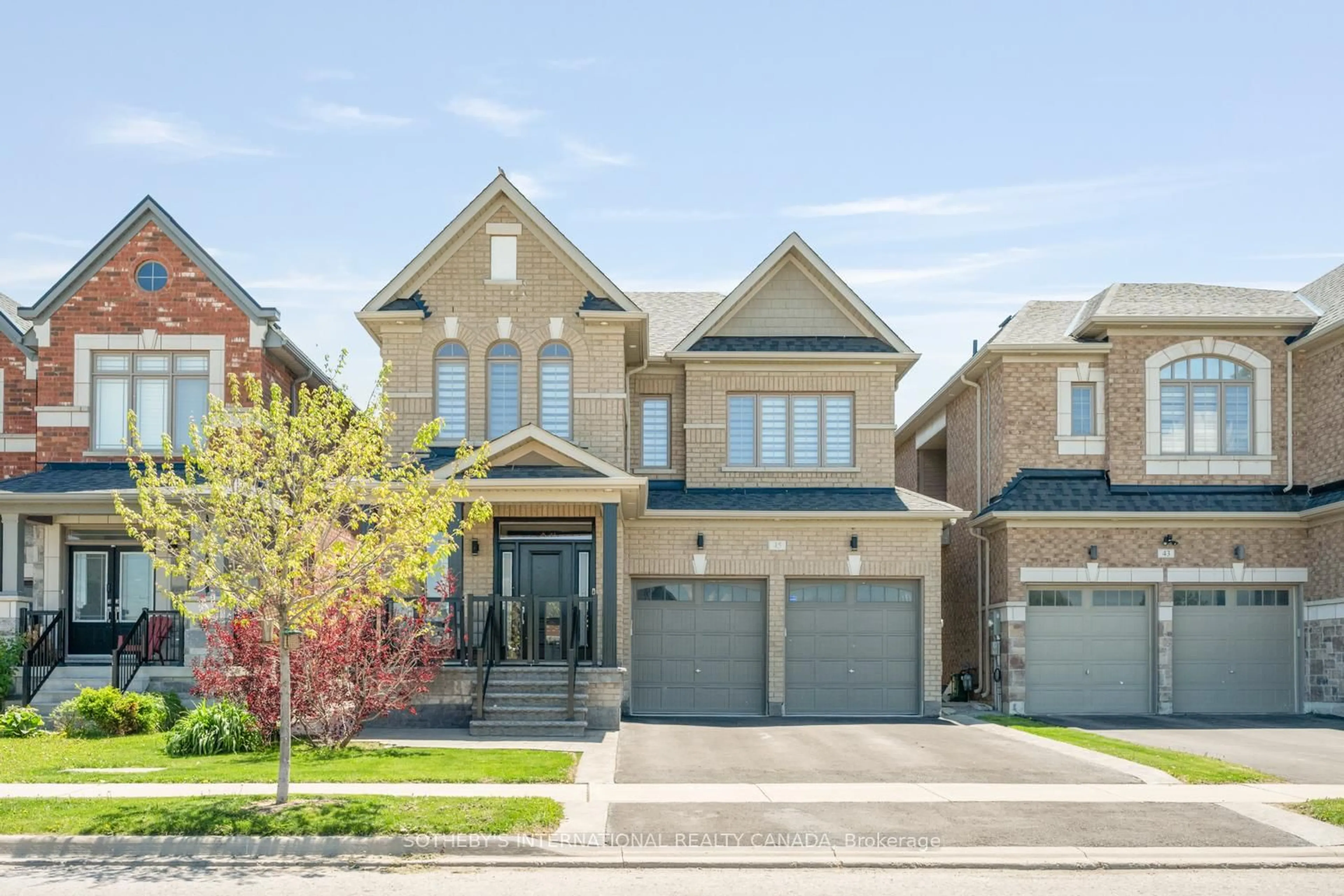 Home with brick exterior material, street for 45 Crimson King Way, East Gwillimbury Ontario L9N 0V1
