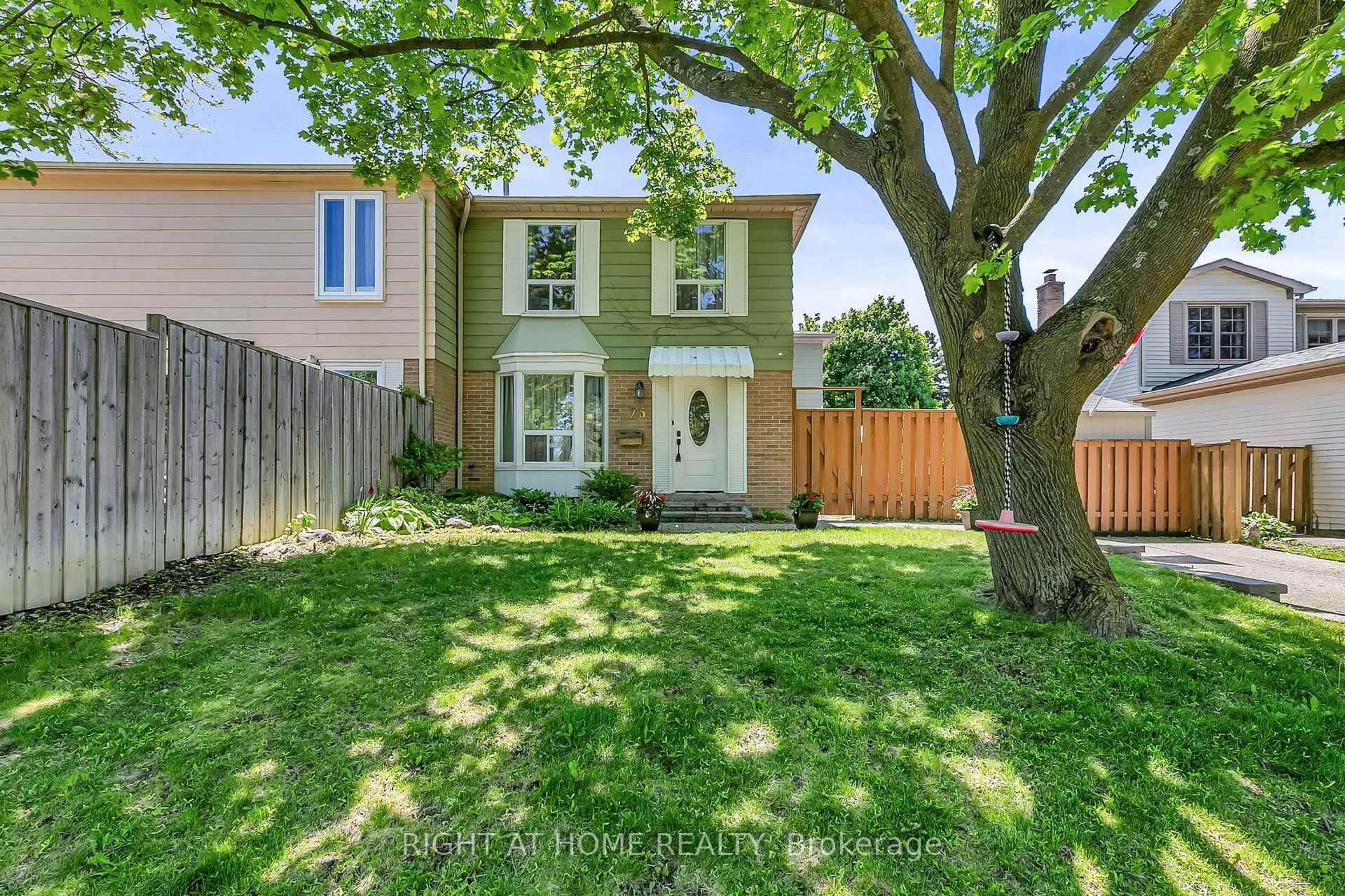 Unknown for 25 Castle Rock Dr, Richmond Hill Ontario L4C 5A3